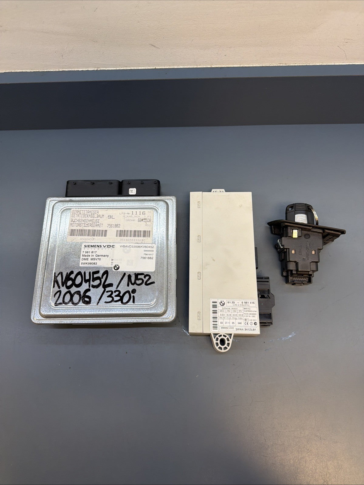 06-08 BMW E90 E91 E92 Engine Computer DME CAS KEY MSV70 N52 Auto OEM 7561817