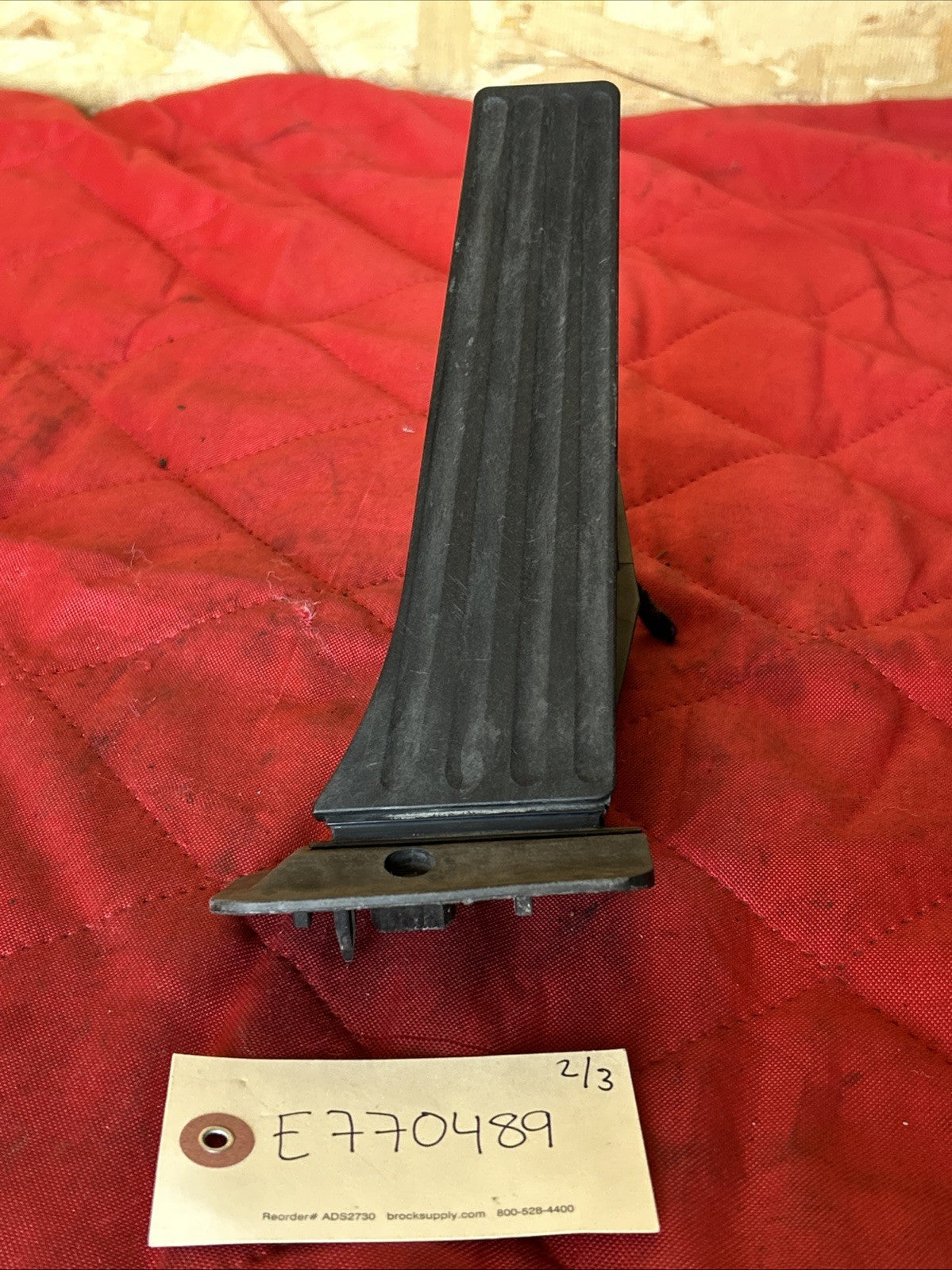BMW E60 E90 E92 F10 FLOOR GAS ACCELERATOR FOOT PEDAL OEM 6858574