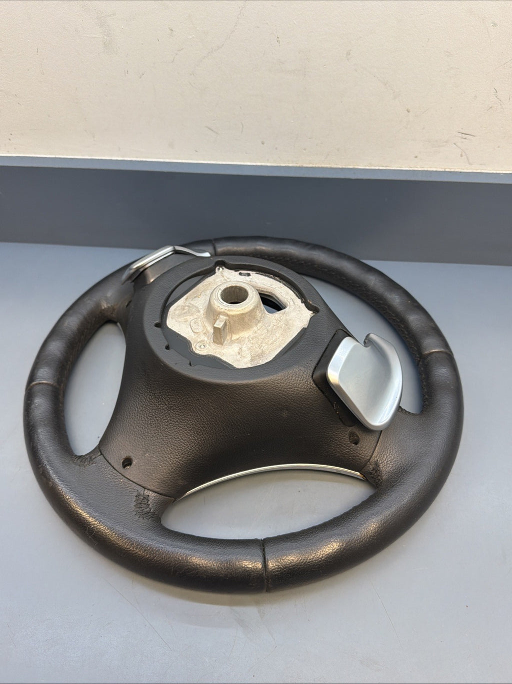 06-11 BMW E90 3 SERIES BLACK LEATHER SPORT STEERING WHEEL W PADDLES 6795858