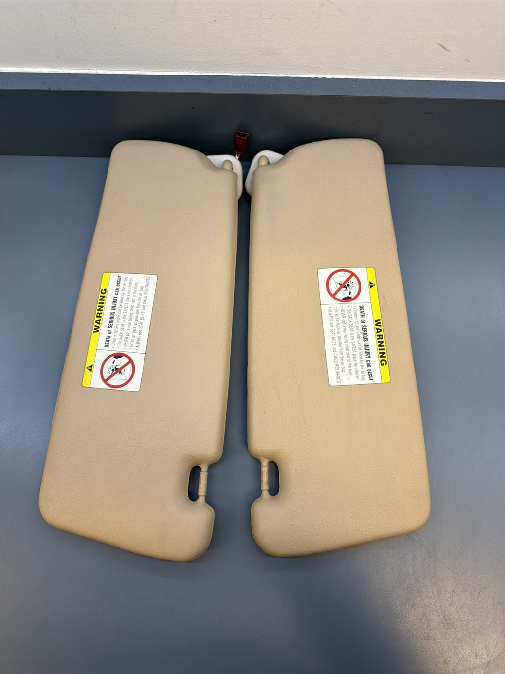 00–05 BMW E46 325i Right & Left Light Sun Visor Mirror Leather Set OEM 6905983