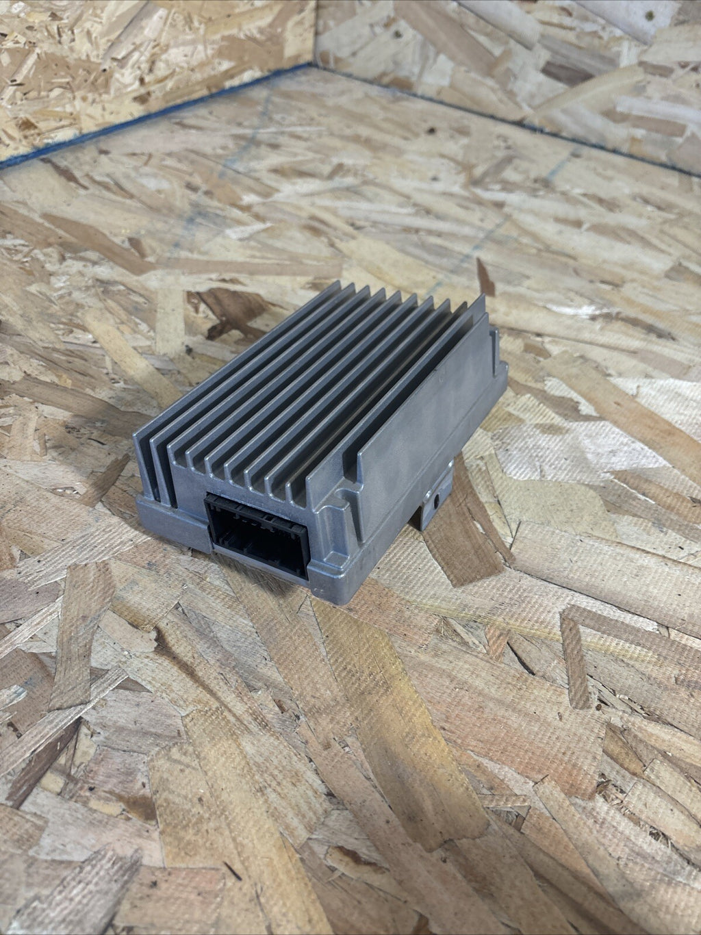11-17 OEM BMW F25 X3 28i 35i Hi-Fi HiFi Stereo Audio Amplifier Amp LEAR