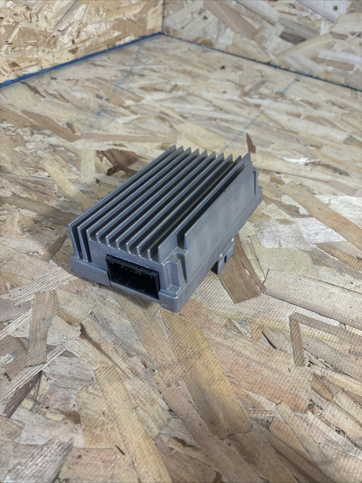 11-17 OEM BMW F25 X3 28i 35i Hi-Fi HiFi Stereo Audio Amplifier Amp LEAR