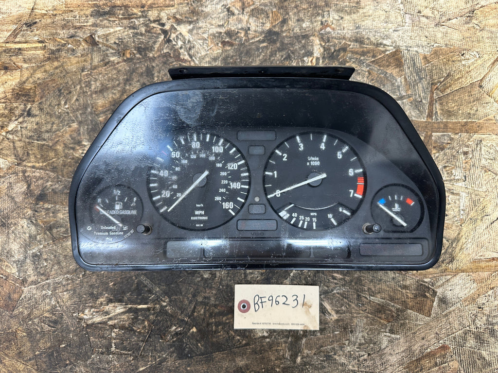 BMW 87-96 E34 5 SERIES SPEEDOMETER INSTRUMENT CLUSTER MPH OEM 8350524/8351832