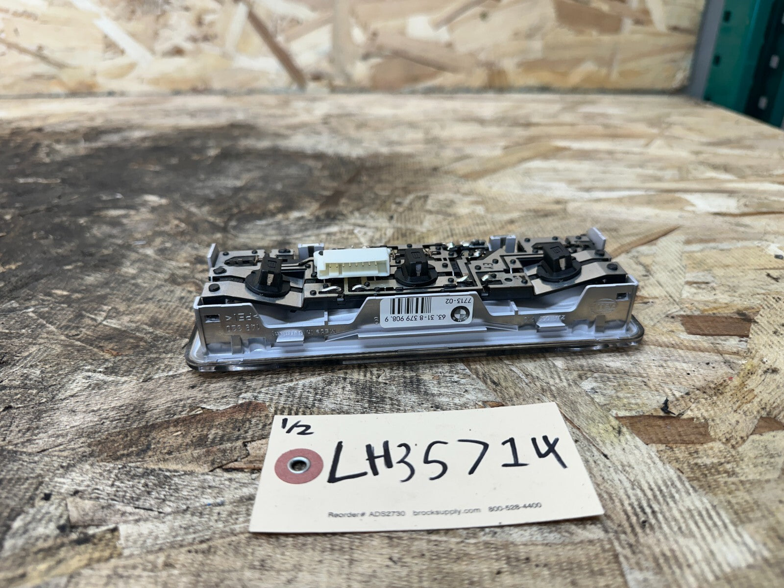 BMW 99-06 E53 X5 INTERIOR OVERHEAD CENTER REAR READING LIGHT CLUSTER 8379908