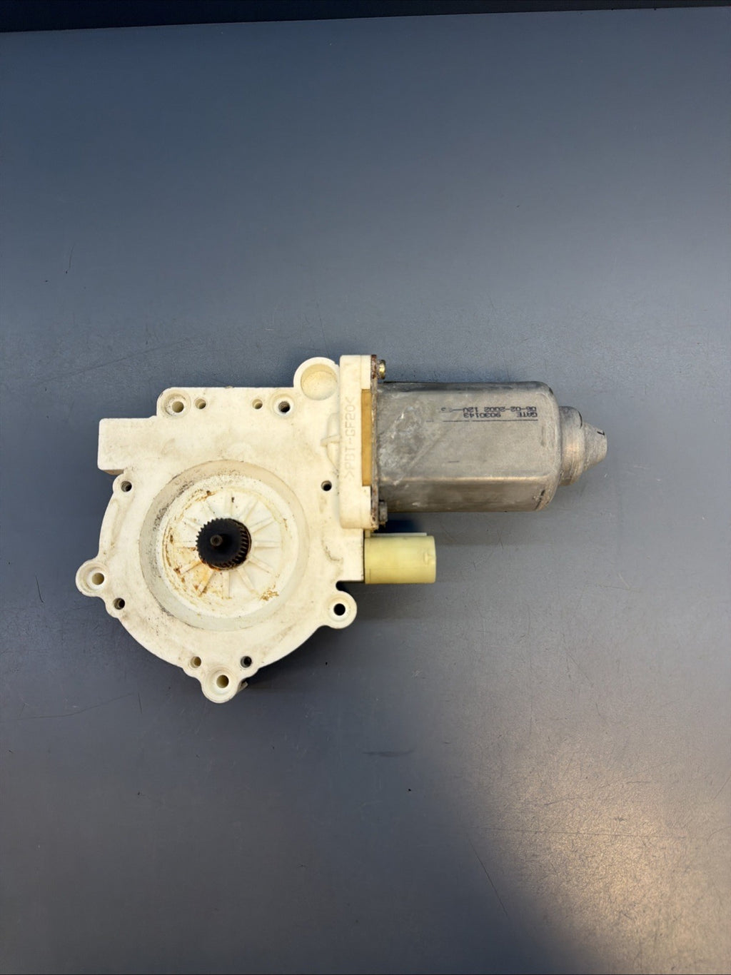 BMW E39 M5 540i 530i 525i PASSENGER FRONT WINDOW REGULATOR MOTOR 8360512