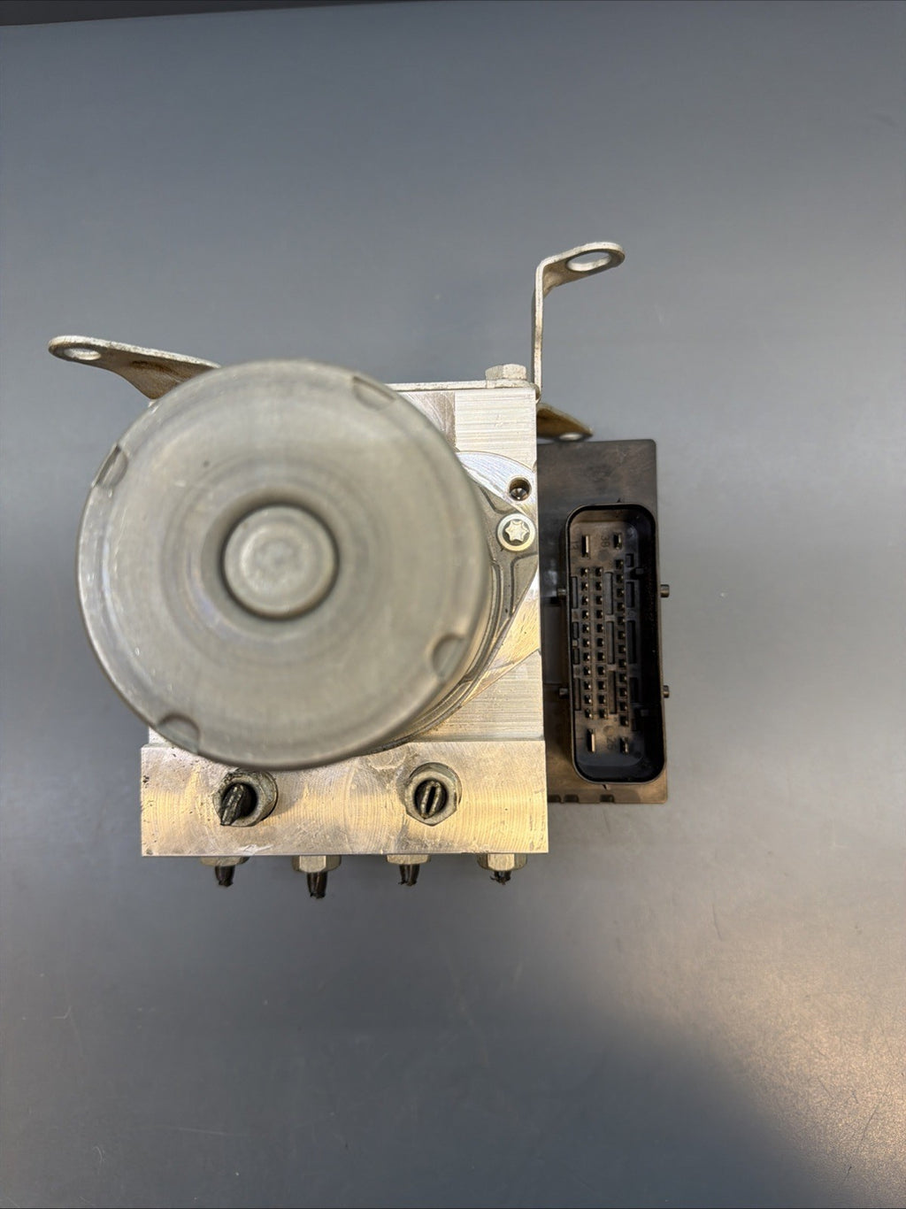 BMW 06-11 E90 ABS ANTI LOCK BRAKE PUMP+CONTROL MODULE OEM 6780161