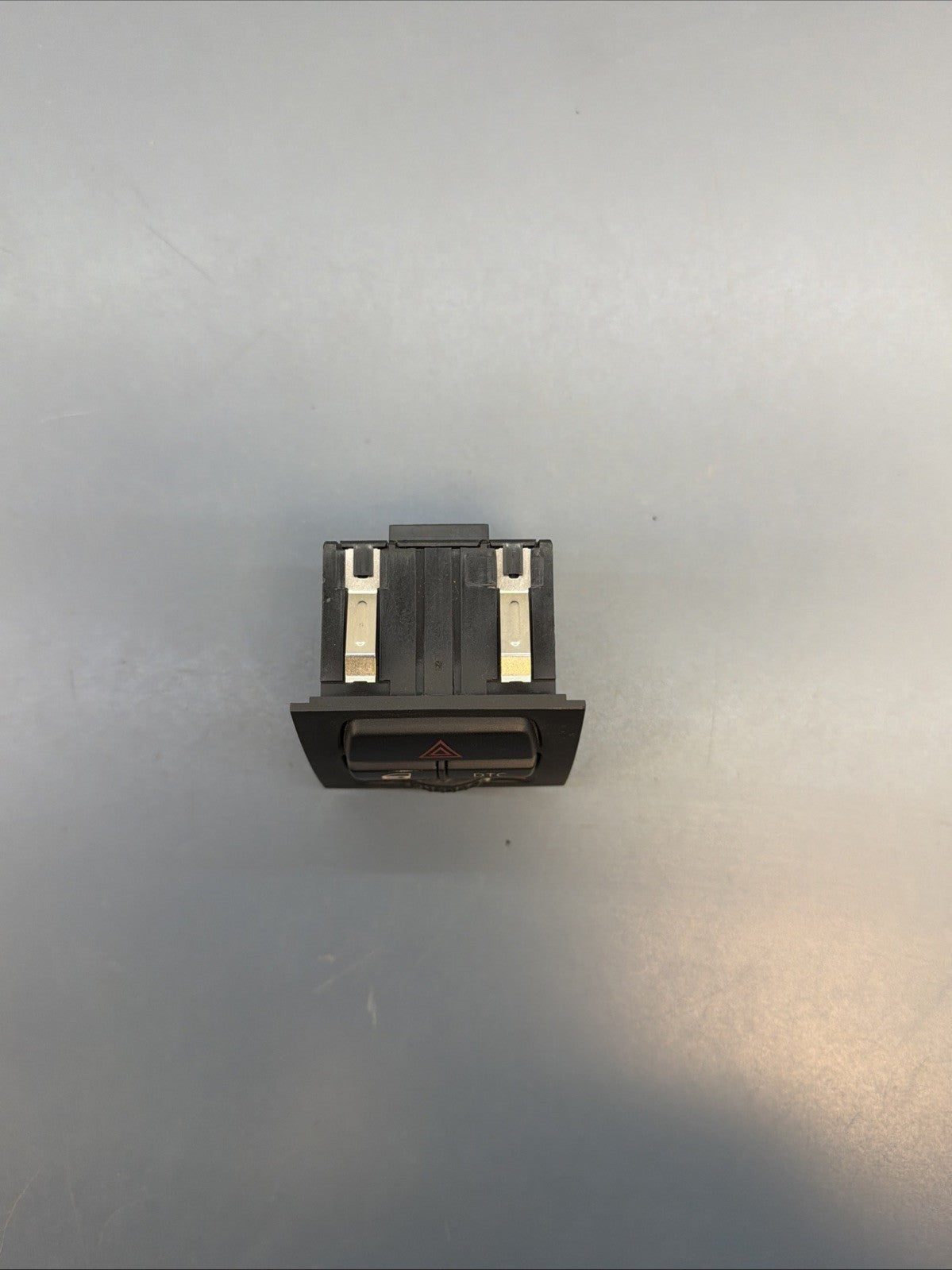 06-13 BMW E90 E93 328i 335 HAZARD LIGHT CENTRAL LOCK SWITCH BUTTON OEM 9132421