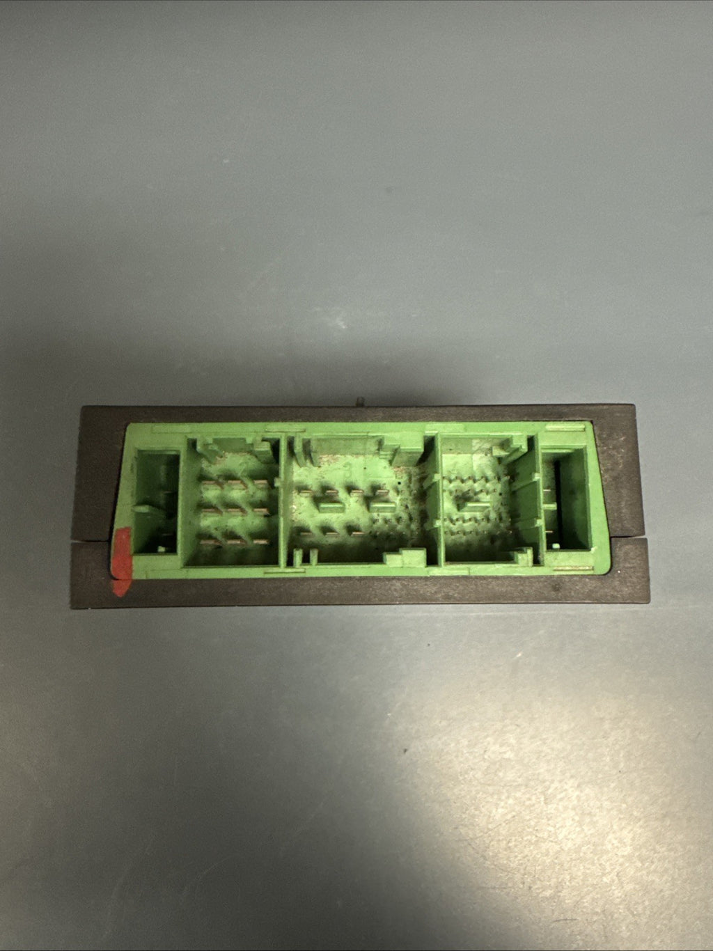 OEM BMW E60 E61 E63 E64 E65 E66 E67 E53 Phantom Integrated Supply Module 7510638