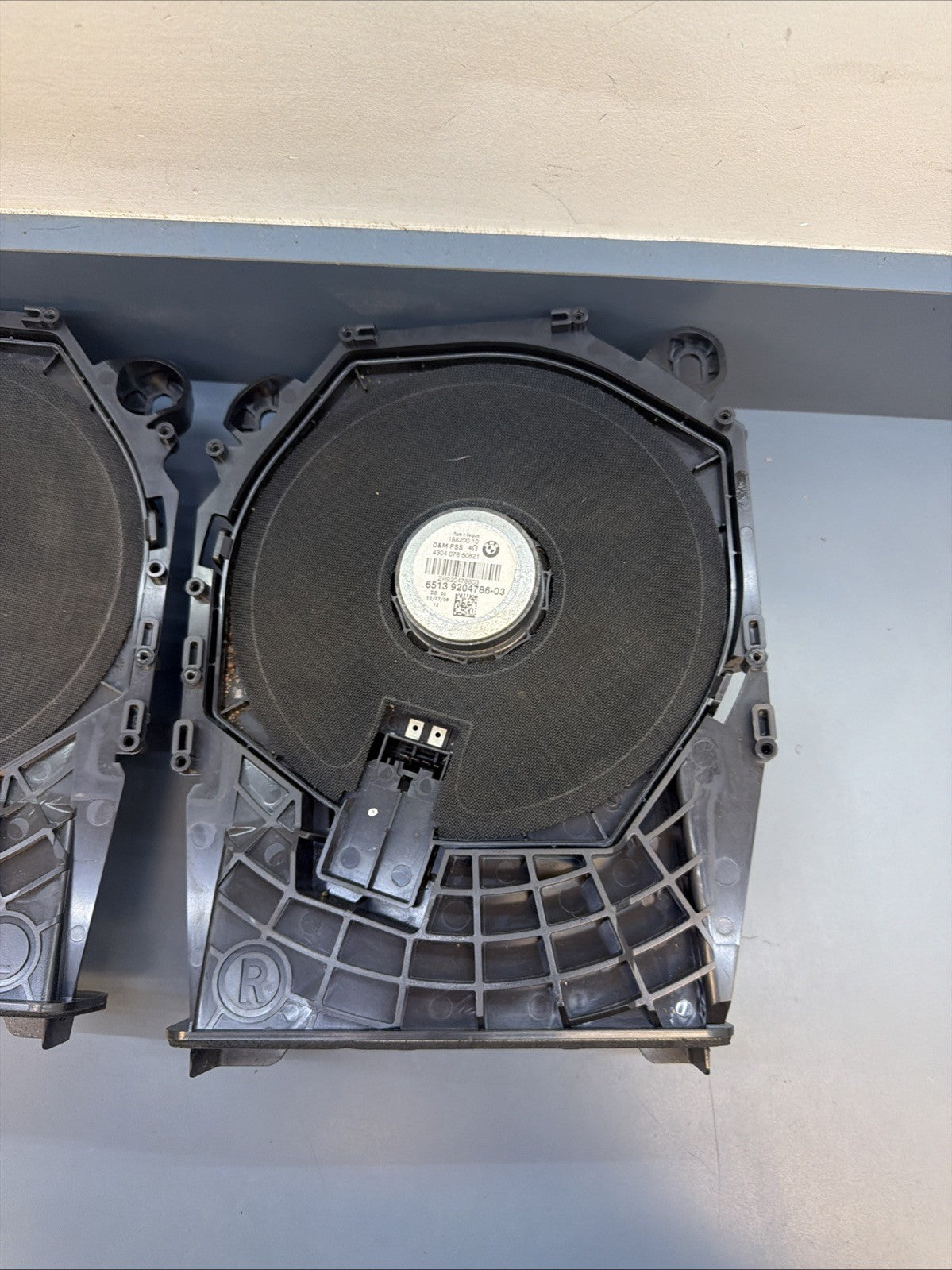 OEM BMW E88 E92 E93 335 M3 Floor Bass Speaker Sub Subwoofer Pair 9204785 9204786