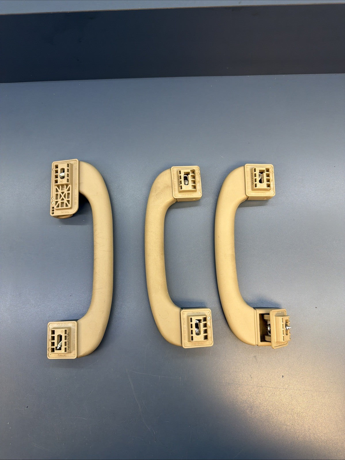 06-11 BMW E90 328I 335I INTERIOR ROOF GRAB HANDLE BIEGE  7033659 OEM SET OF 3