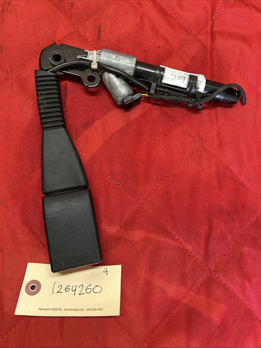 07-14 BMW E70 E71 X5 X6 FRONT RIGHT SIDE SEAT BELT BUCKLE BLACK OEM 3055370