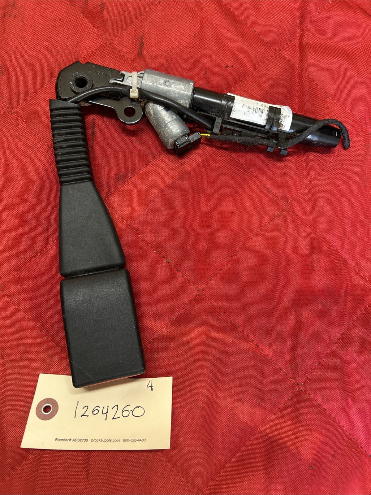 07-14 BMW E70 E71 X5 X6 FRONT RIGHT SIDE SEAT BELT BUCKLE BLACK OEM 3055370