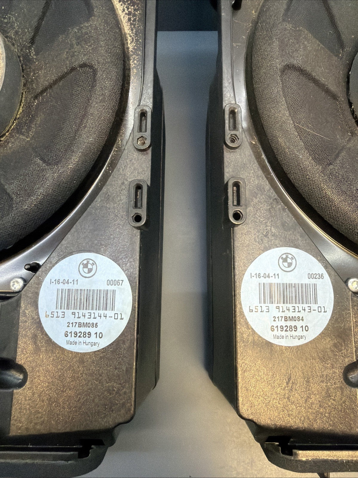 08-13 BMW E92 E90 3 SER FRONT LEFT & RIGHT HI-FI SUBWOOFER SET 9143143 9143144