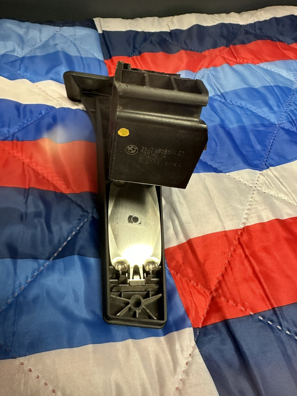 BMW E60 E90 E92 F10 FLOOR GAS ACCELERATOR FOOT PEDAL OEM 6858574