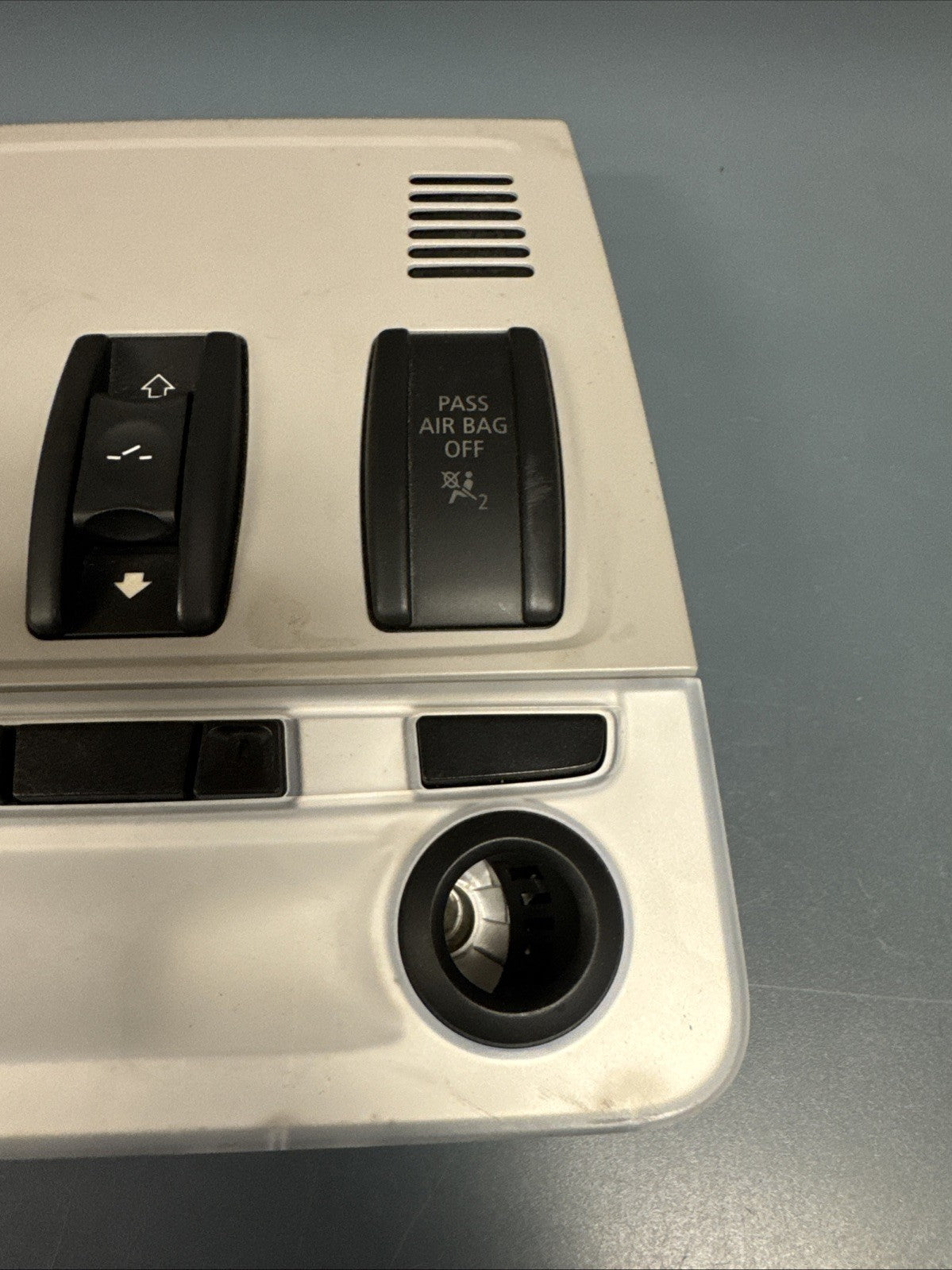 07-13 BMW E92 E90 1207-13 Bi 135i 328i 335i M3 Sunroof Switch Dome Light 9225537