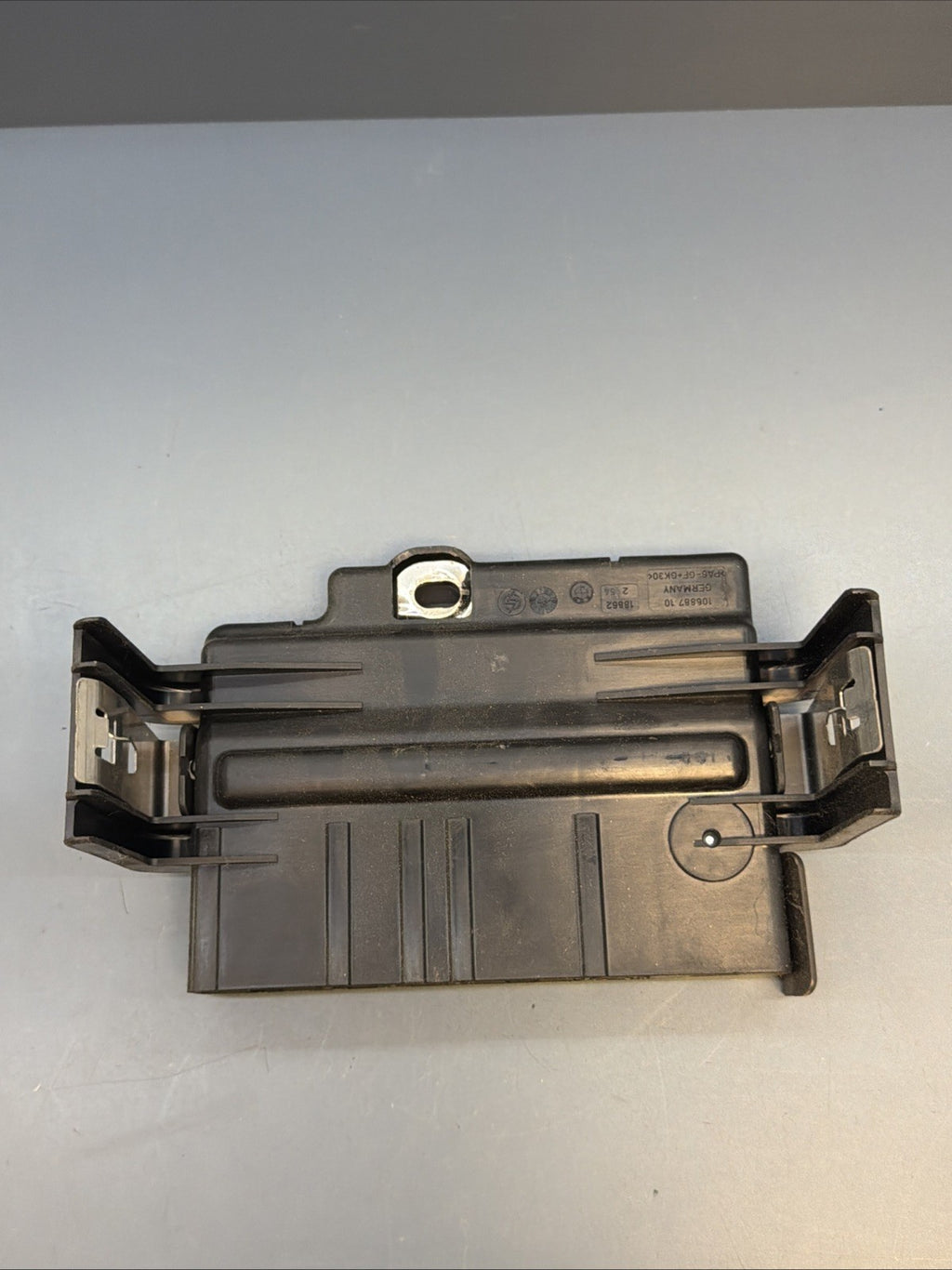 BMW X1 E81 E82 E84 E87 E88 E90 E91 E92 Power Distribution Box Fuse Unit 6942912