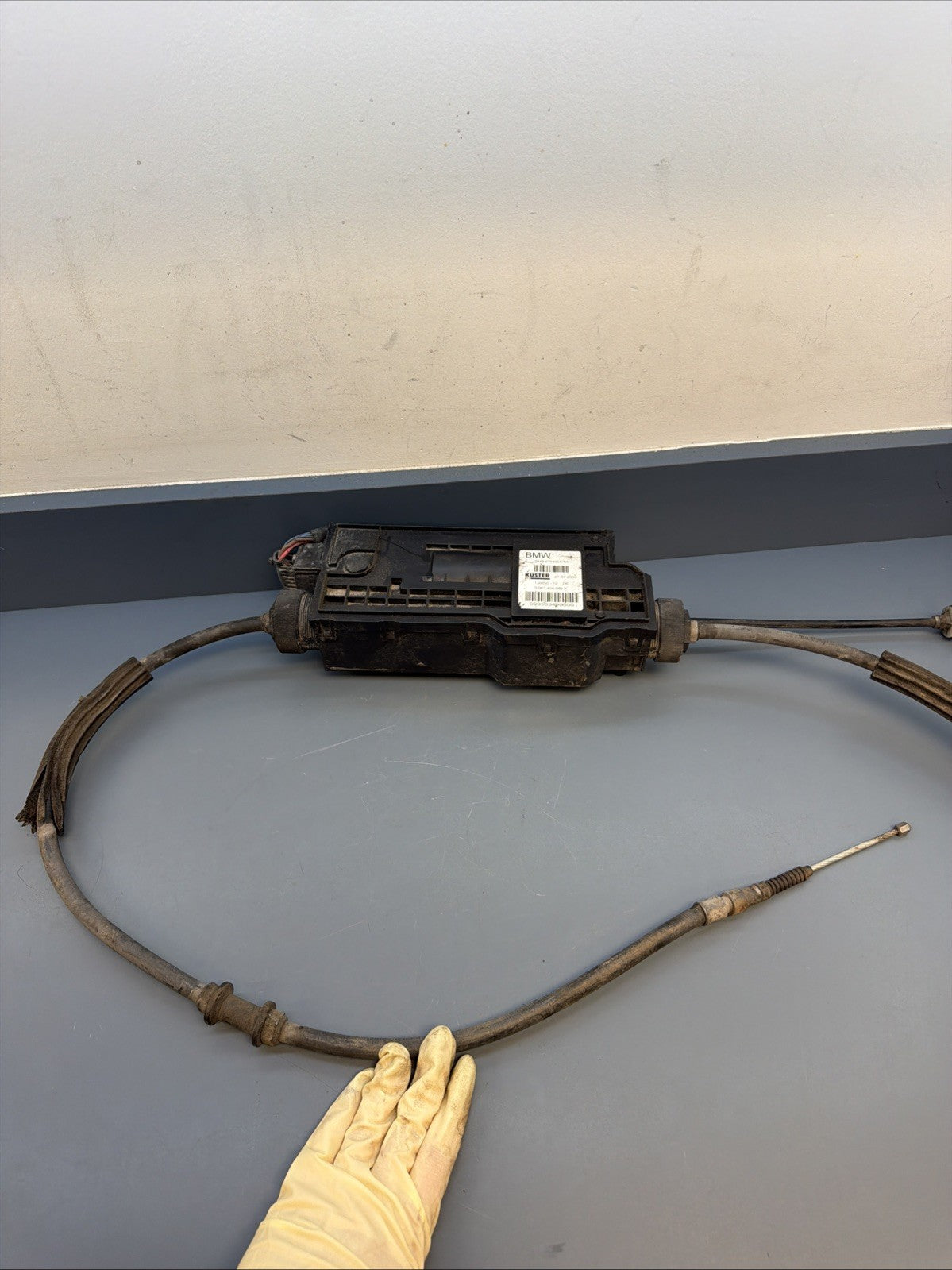 09-15 BMW F01 F02 750i 750Li Emergency Parking Brake Actuator Motor 6784651