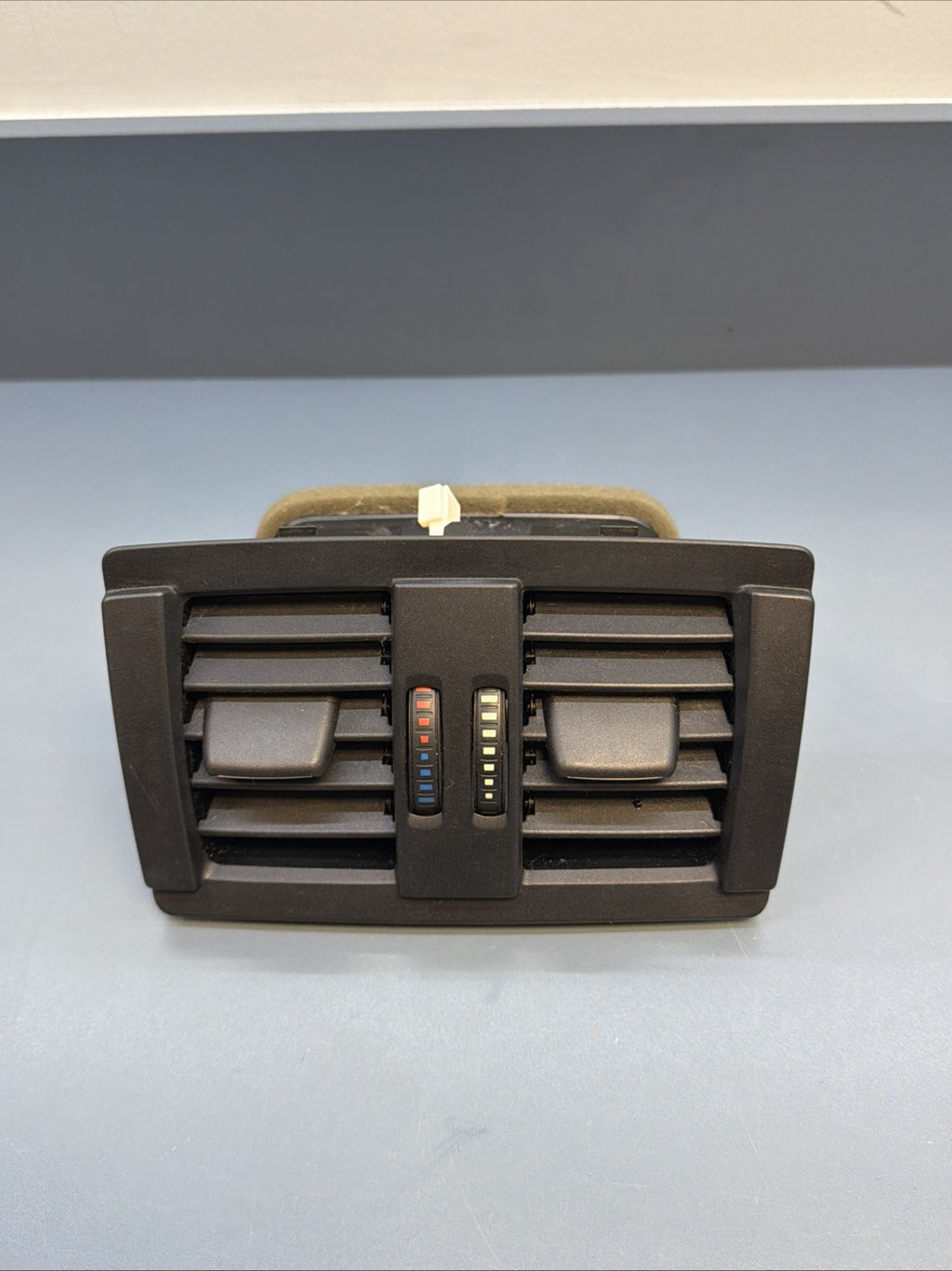 2012-2016 BMW 328i 320i 335i Rear Center Console Air Vent Grille 9265350 OEM