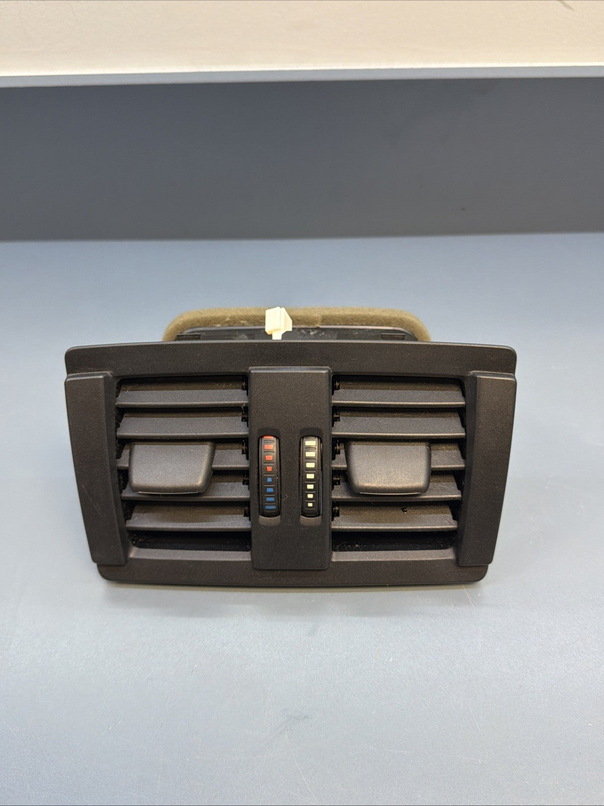 2012-2016 BMW 328i 320i 335i Rear Center Console Air Vent Grille 9265350 OEM