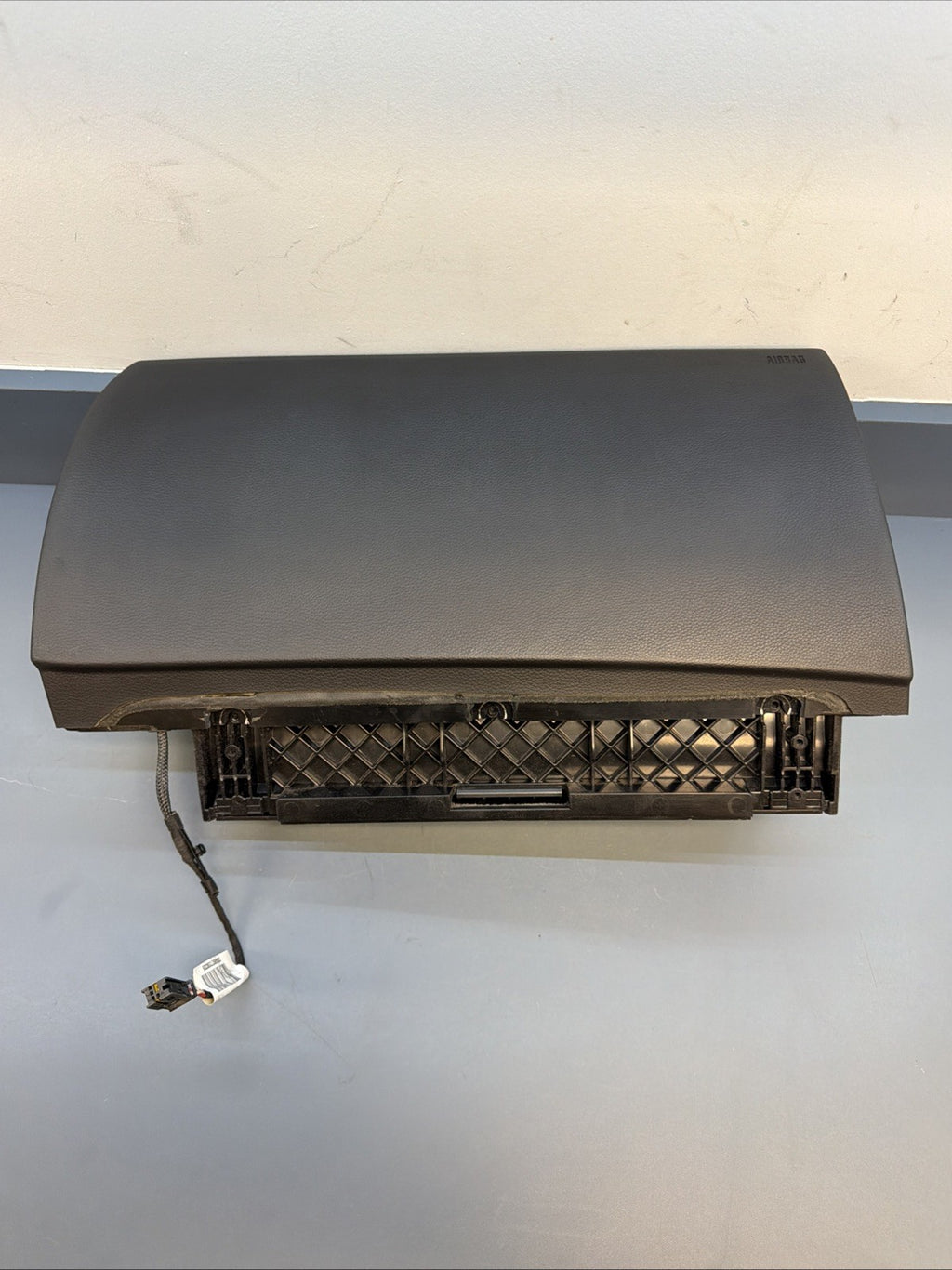 07-10 BMW M6 E64 E63 DASH GLOVE BOX STORAGE COMPARTMENT 7130884 OEM