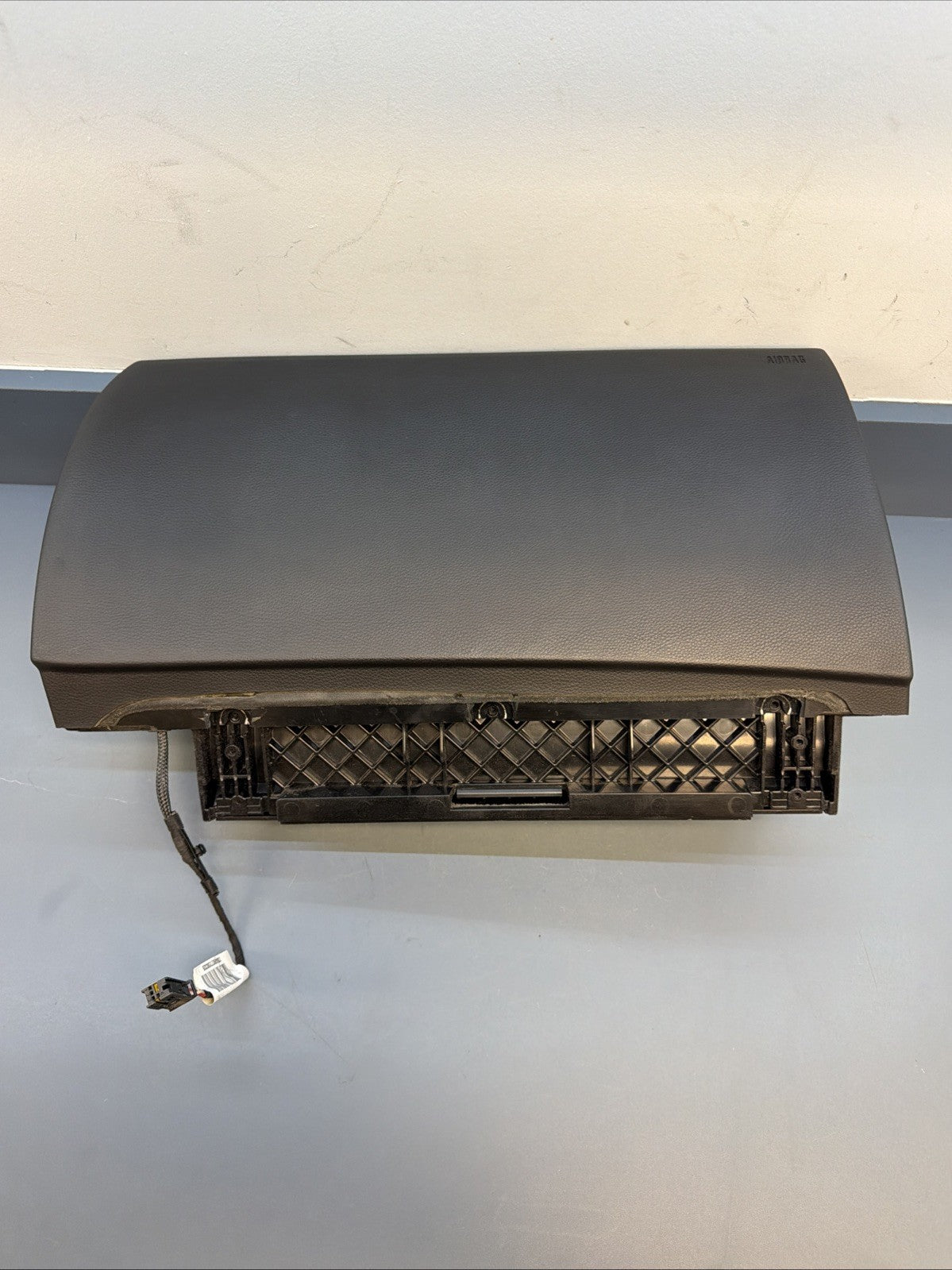07-10 BMW M6 E64 E63 DASH GLOVE BOX STORAGE COMPARTMENT 7130884 OEM