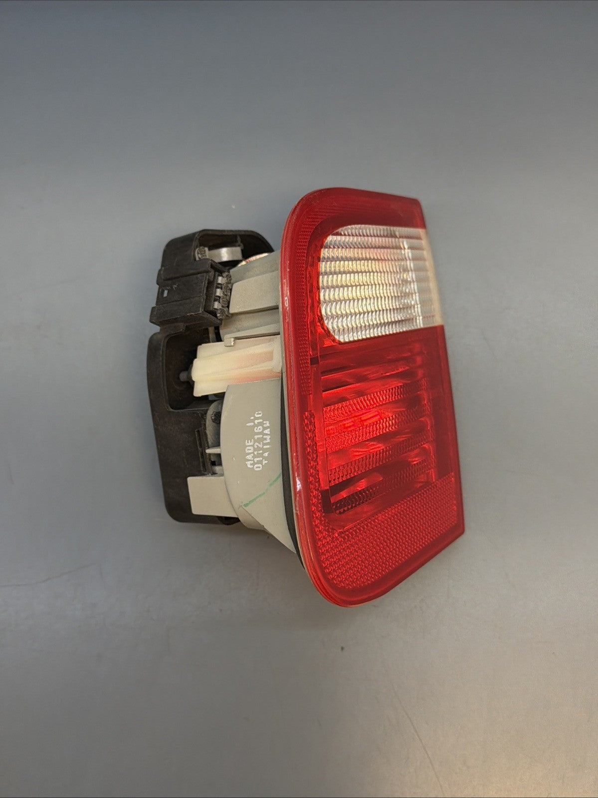 2000-2001 BMW E46 328 Right Passenger RH Side Inner Tail Light Oem SEDAN 8364924