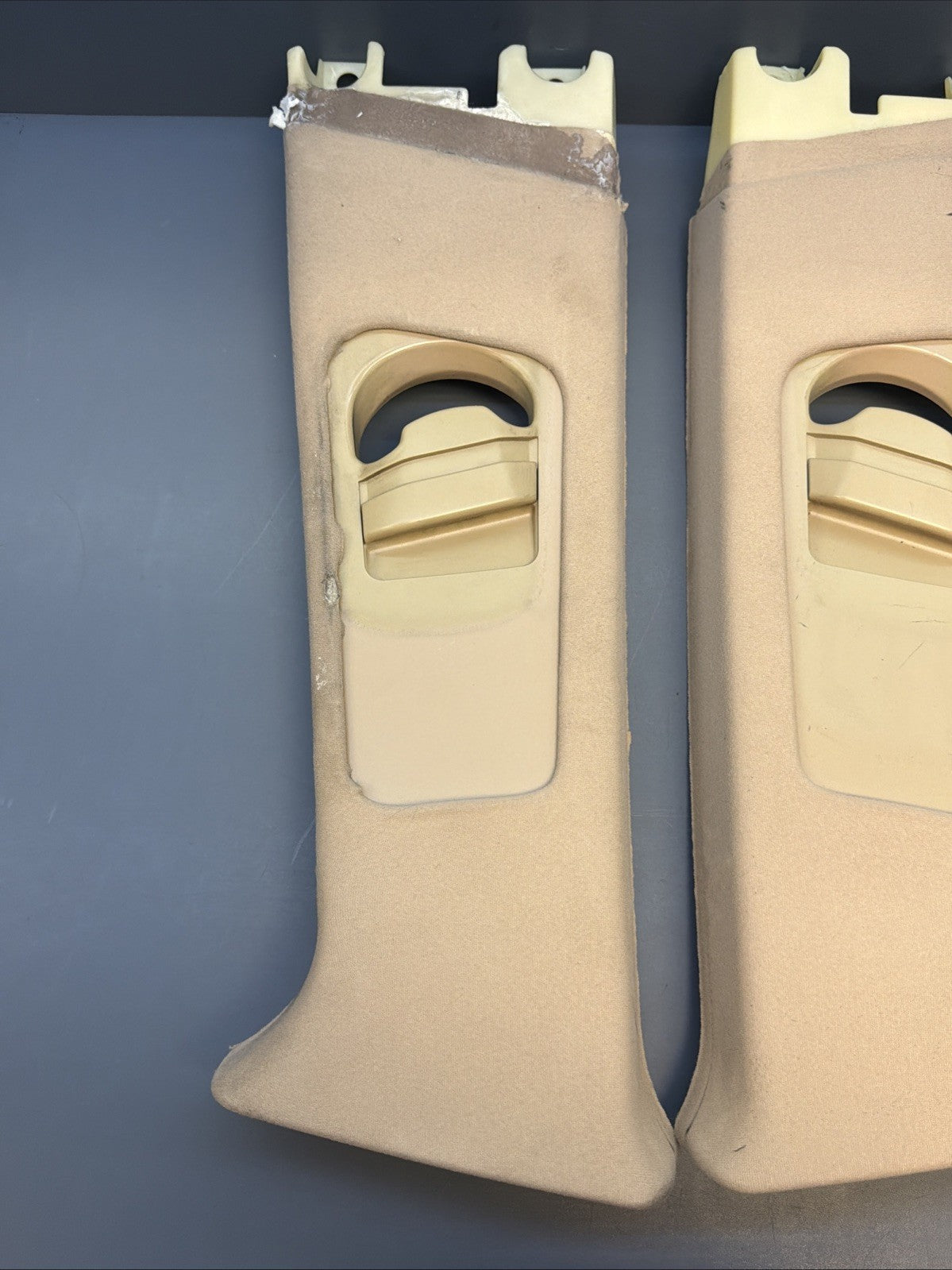 01-06 BMW E46 SEDAN B PILLAR LEFT & RIGHT Trim Cover BEIGE 8220241 8220242