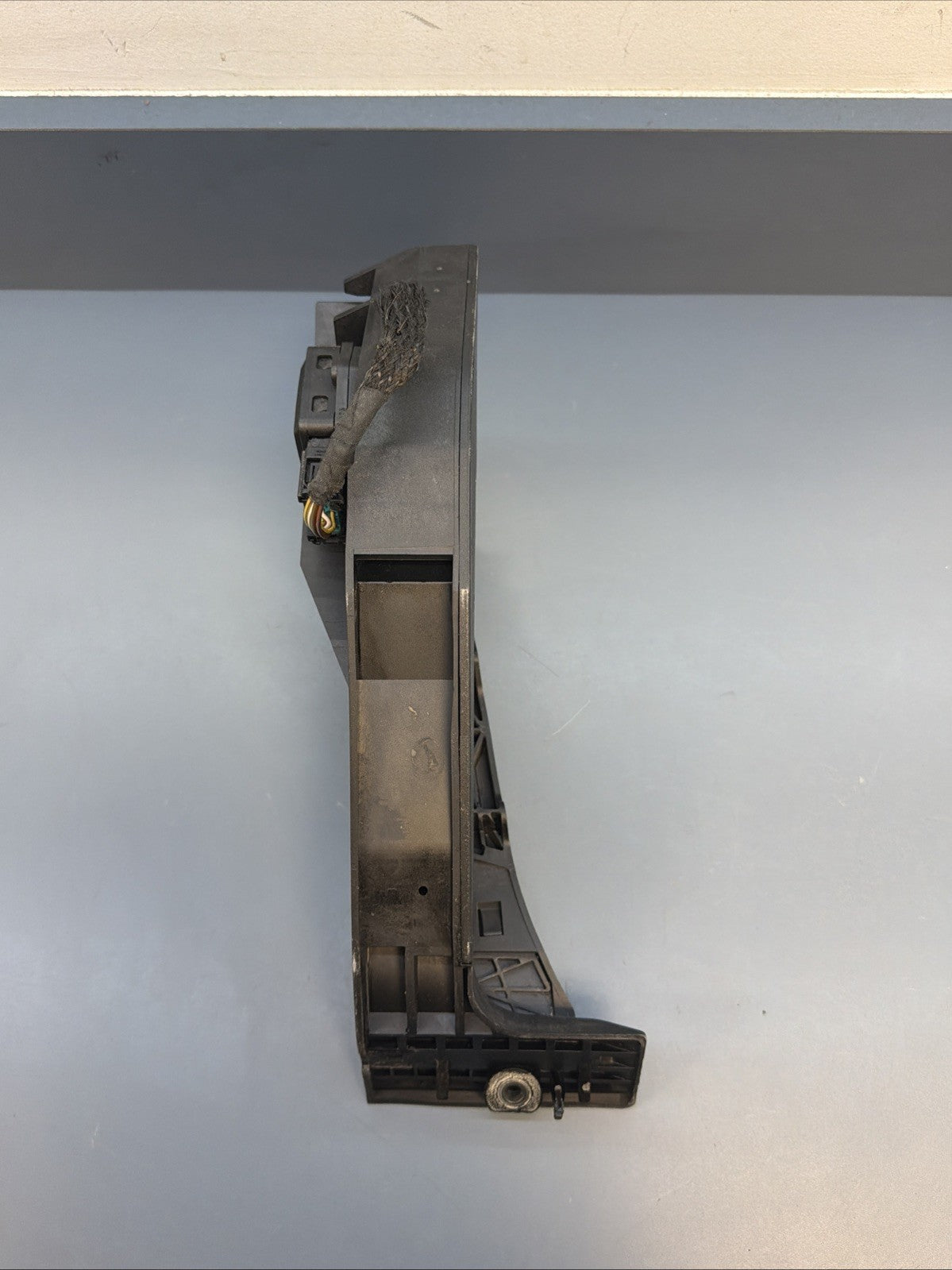 BMW E60 E88 E90 E92 F10 F30 F36 FLOOR ACCELERATOR GAS PEDAL SENSOR OEM 6766930