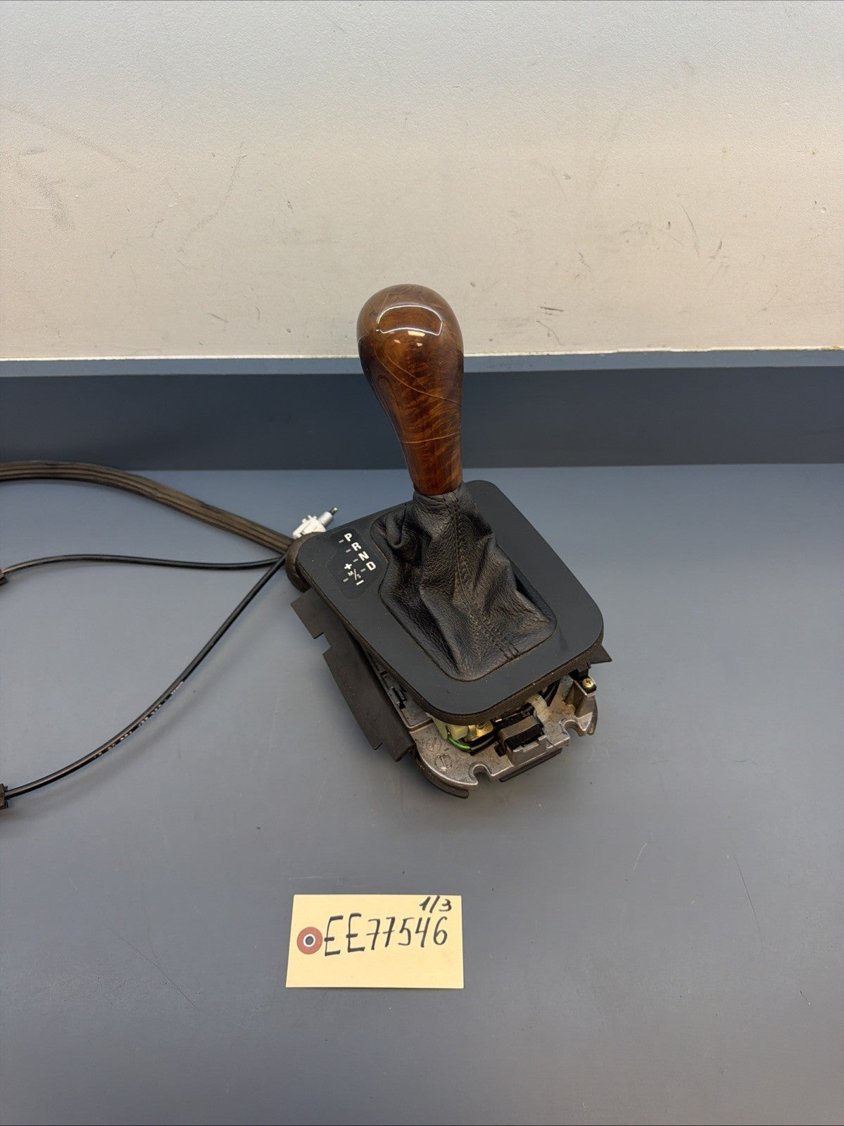 2000-2006 BMW 3 SERIES AUTOMATIC TRANSMISSION SHIFTER 1422277