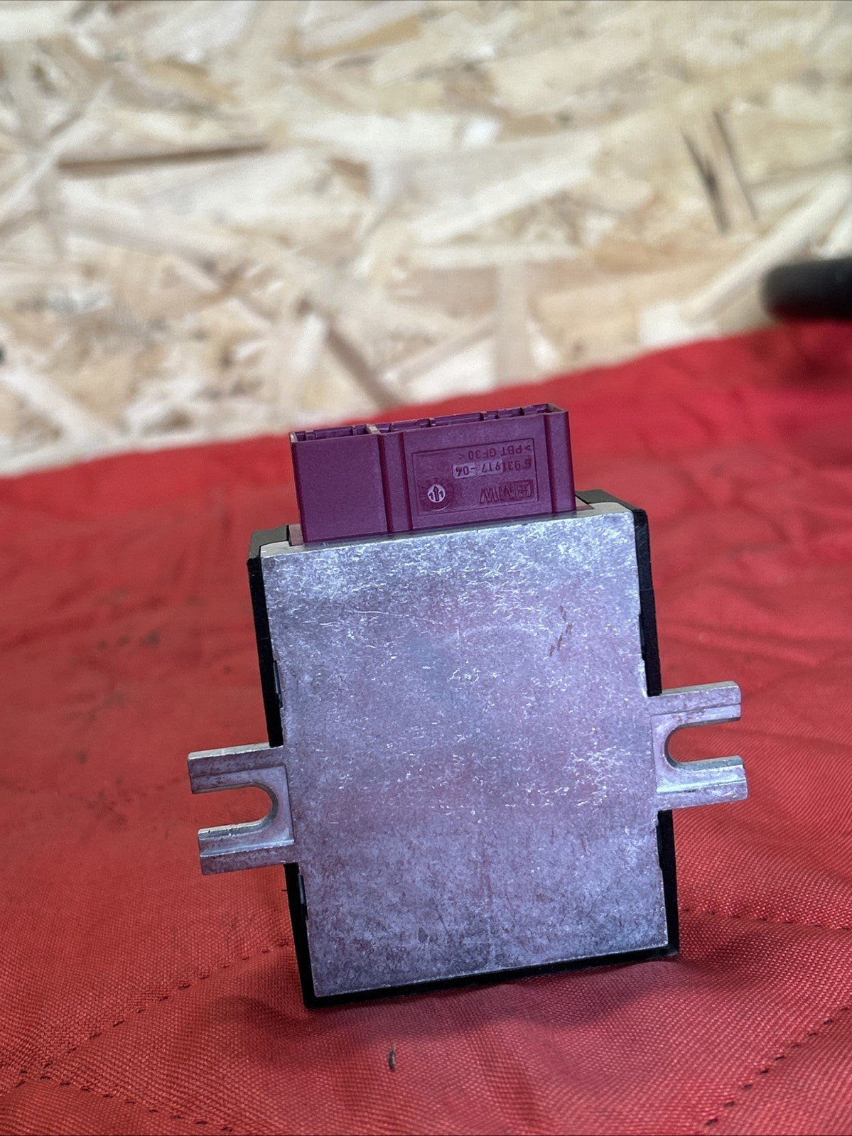 11-18 BMW F30 F32 F36 F22 F07 F10 F01 F02 FUEL PUMP CONTROL UNIT 7276073 EKPM3
