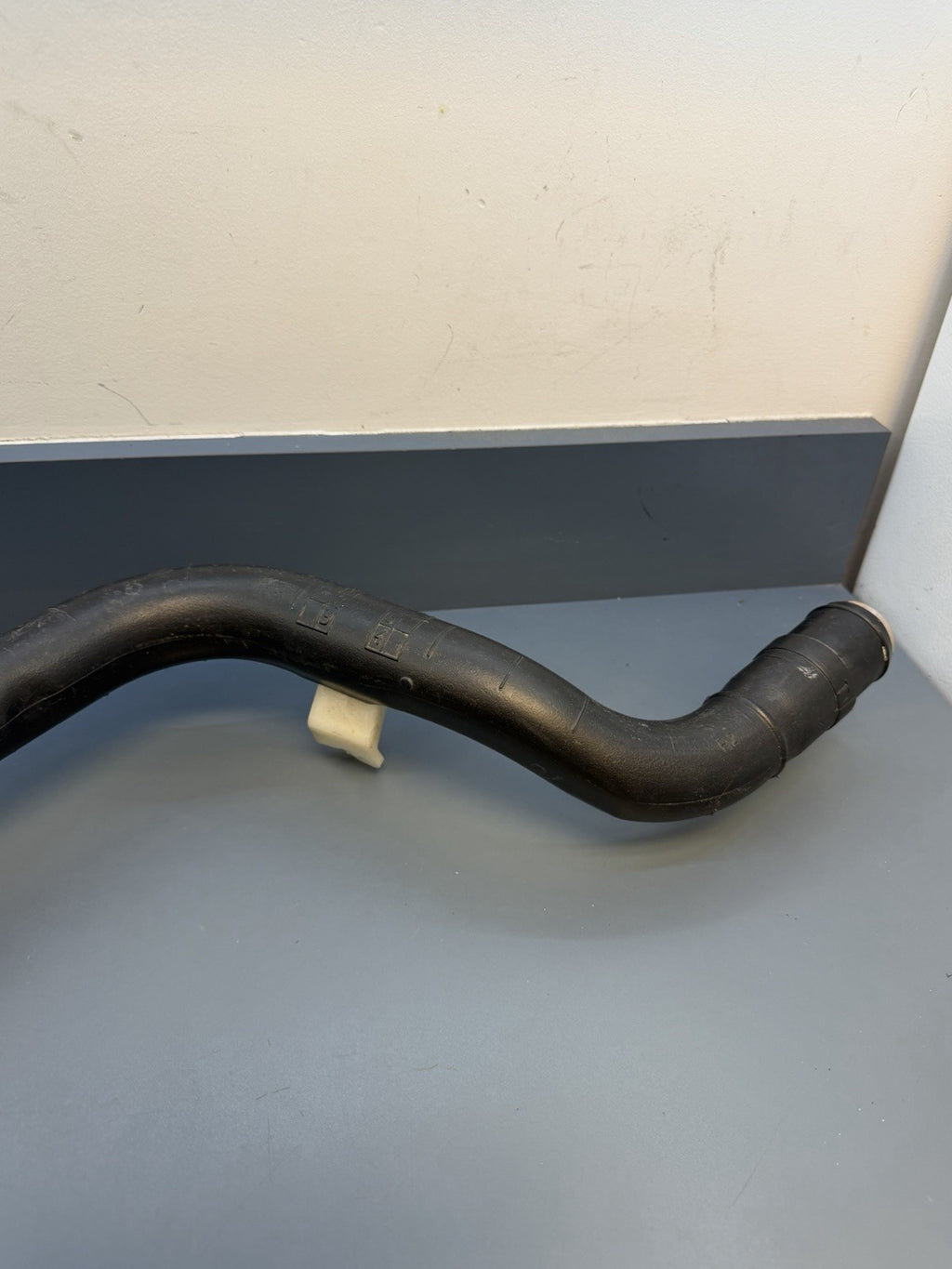07-13 BMW 328i 335i M3 Coupe/Convertible Fuel Filler Neck 7188074 OEM