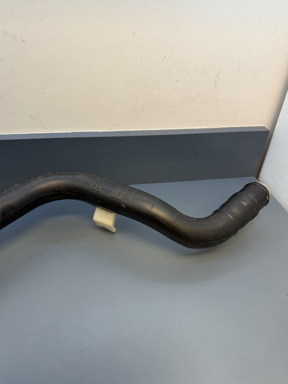 07-13 BMW 328i 335i M3 Coupe/Convertible Fuel Filler Neck 7188074 OEM