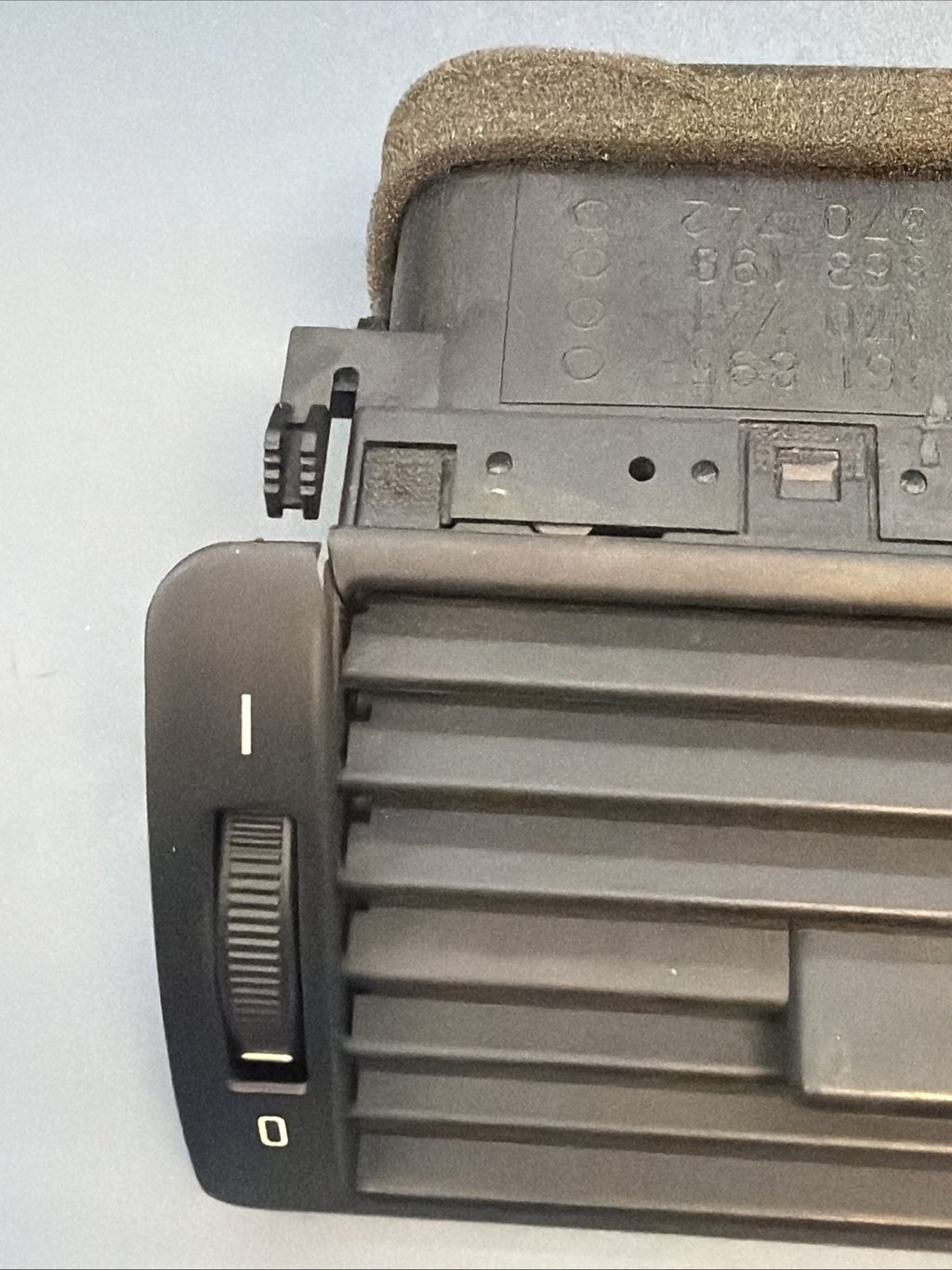 Genuine BMW E39 E46 Center Dash Air Vent Grill Assembly 8391179