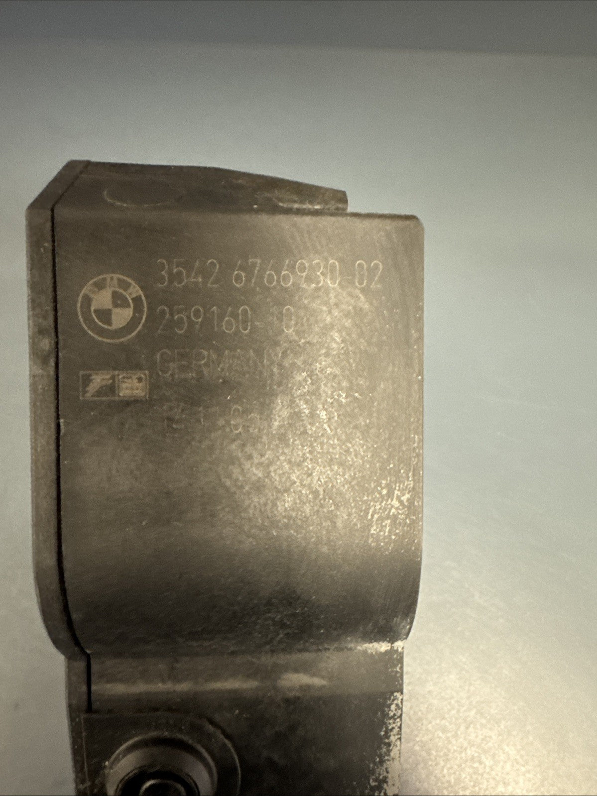 BMW E60 E88 E90 E92 F10 F30 F36 FLOOR ACCELERATOR GAS PEDAL SENSOR OEM 6766930