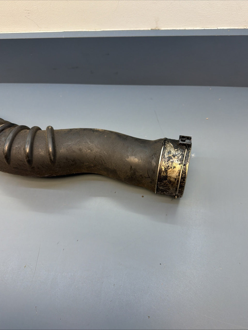 12-18 BMW F25 F30 328 F32 F36 N20 N26 TURBOCHARGER AIR PRESSURE PIPE OEM 7605044
