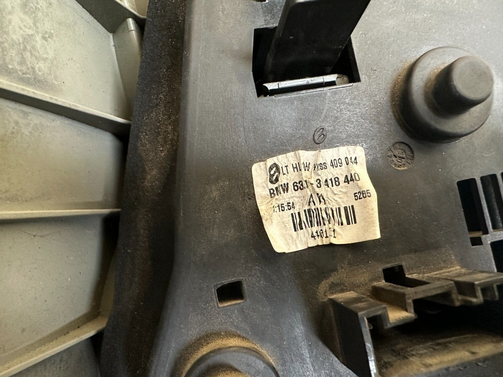 BMW 03-06 E83 X3 OUTER REAR TAIL BRAKE LEFT AND RIGHT SET OEM 3418439+3418440