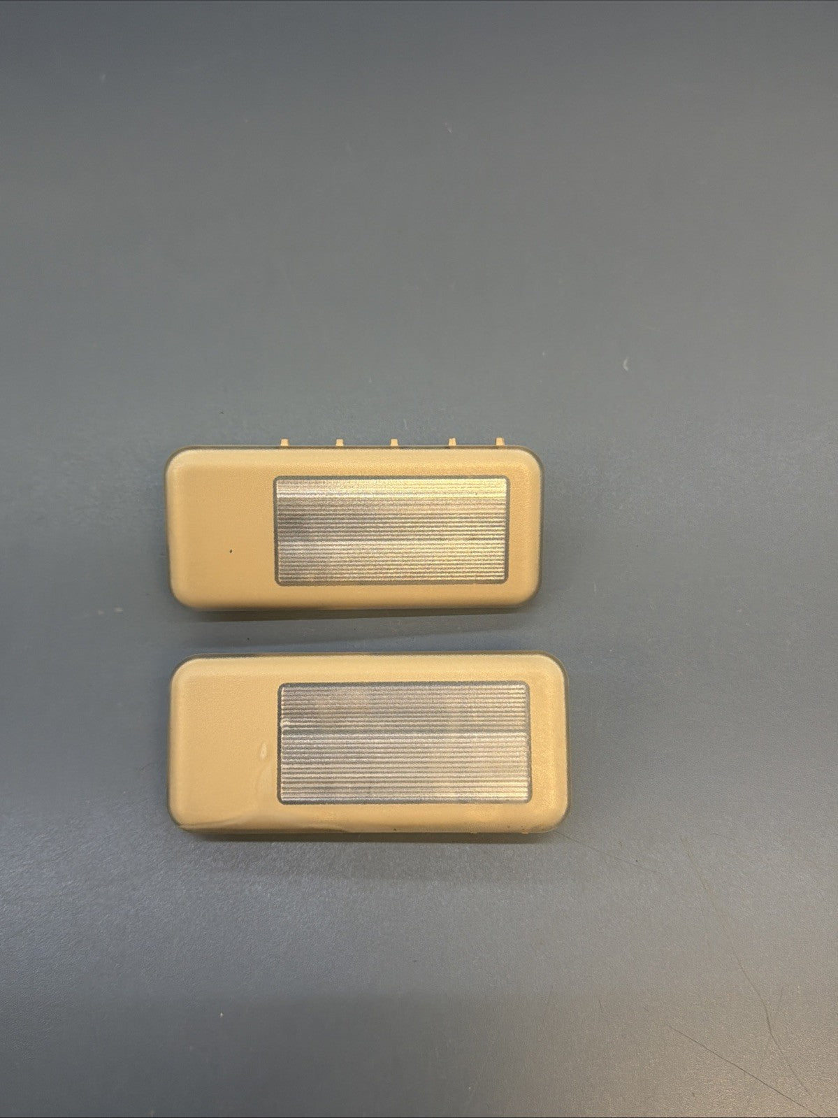 2003-2010 BMW X3 E83 RIGHT Roof Sun Visor Sunvisor Trunk Light TAN OEM 140930