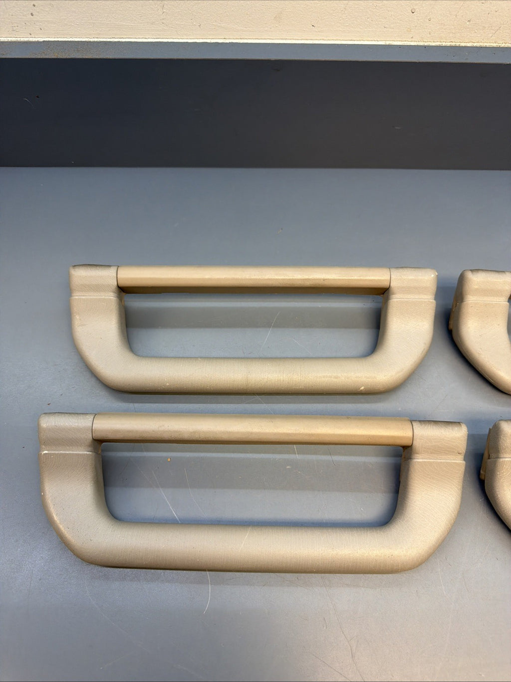 89-95 Bmw E34 5 Series Front & Rear Upper Roof Grab Handle Gray Unit Set  817764