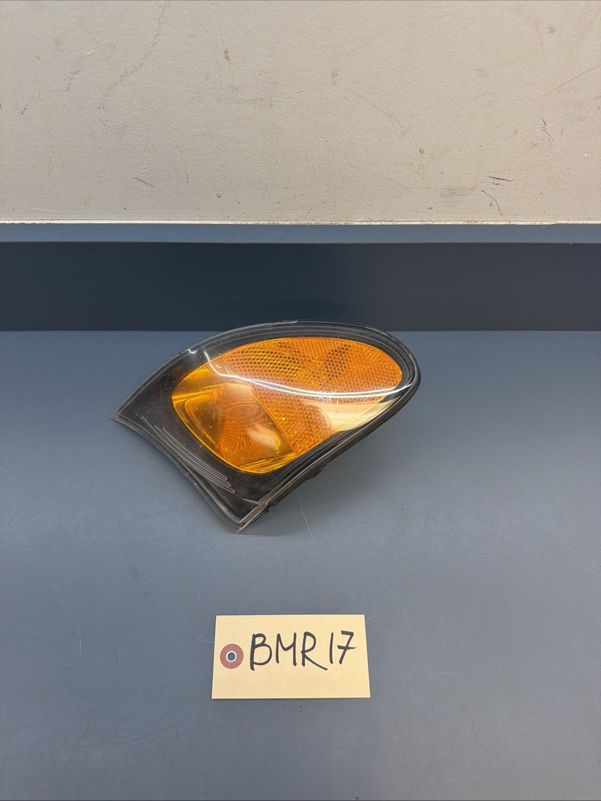 02 - 05 BMW 3-SERIES RIGHT PASSANGER TURN SIGNAL INDICATOR PARK CORNER 7165860