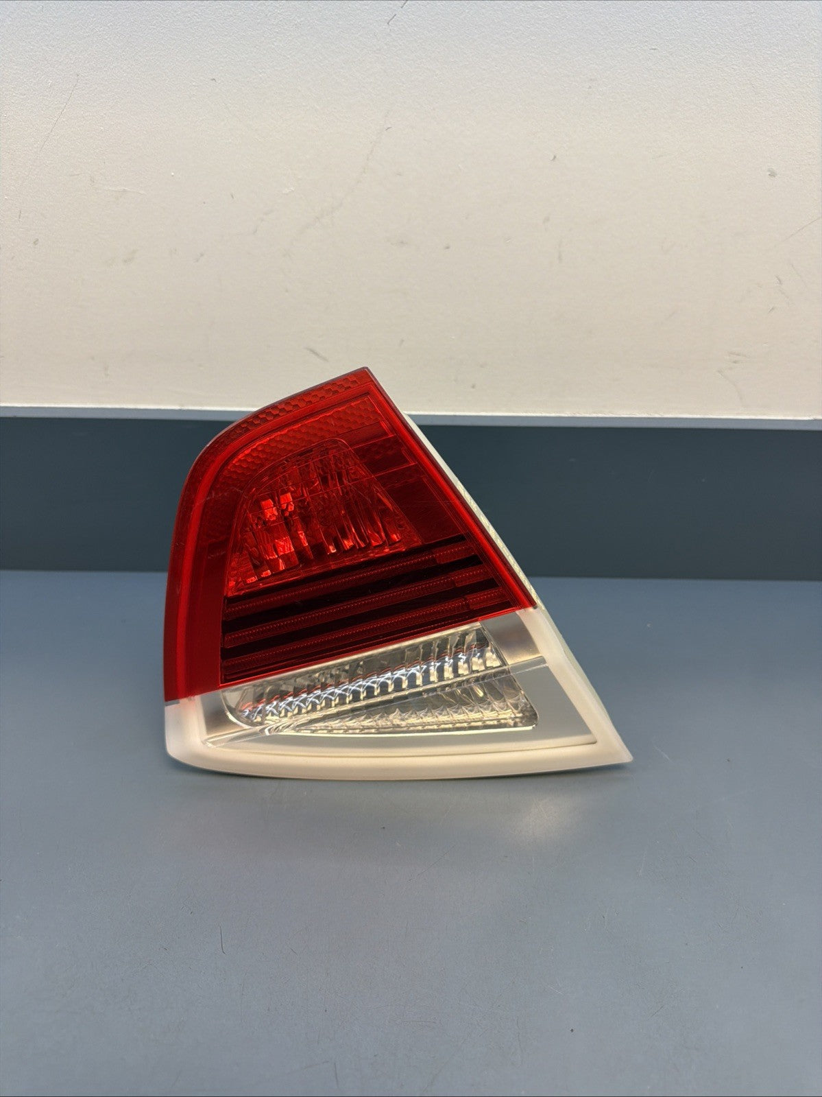 06-08 BMW E90 328i 330i 335i M3 Sedan Driver Left Trunk Inner Tail Light 6937459