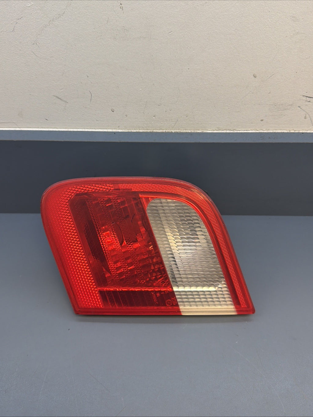 2000-2001 BMW E46 328 Right Passenger RH Side Inner Tail Light Oem SEDAN 8364924