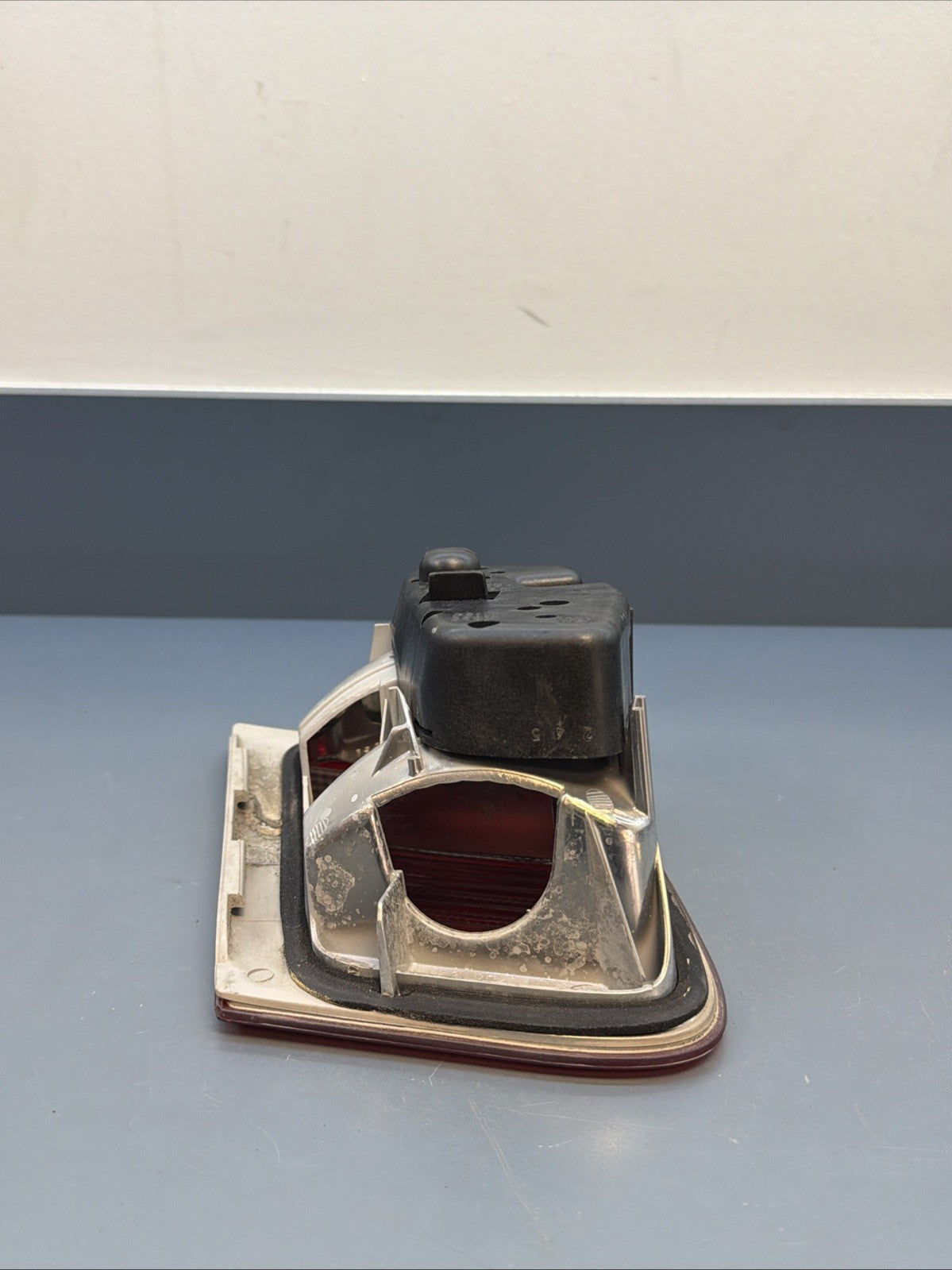 2000-2001 BMW E46 328 Right Passenger RH Side Inner Tail Light Oem SEDAN 8364924