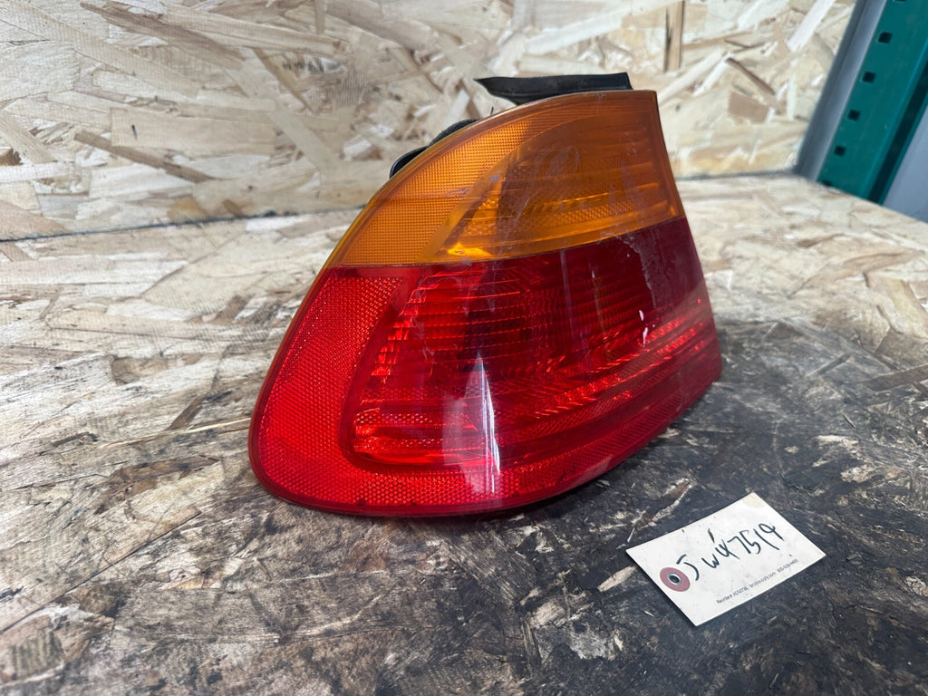 BMW 1997-2002 E46 3 SERIES REAR OUTER TAIL LIGHT SET 2 PC OEM 8383099+8383100