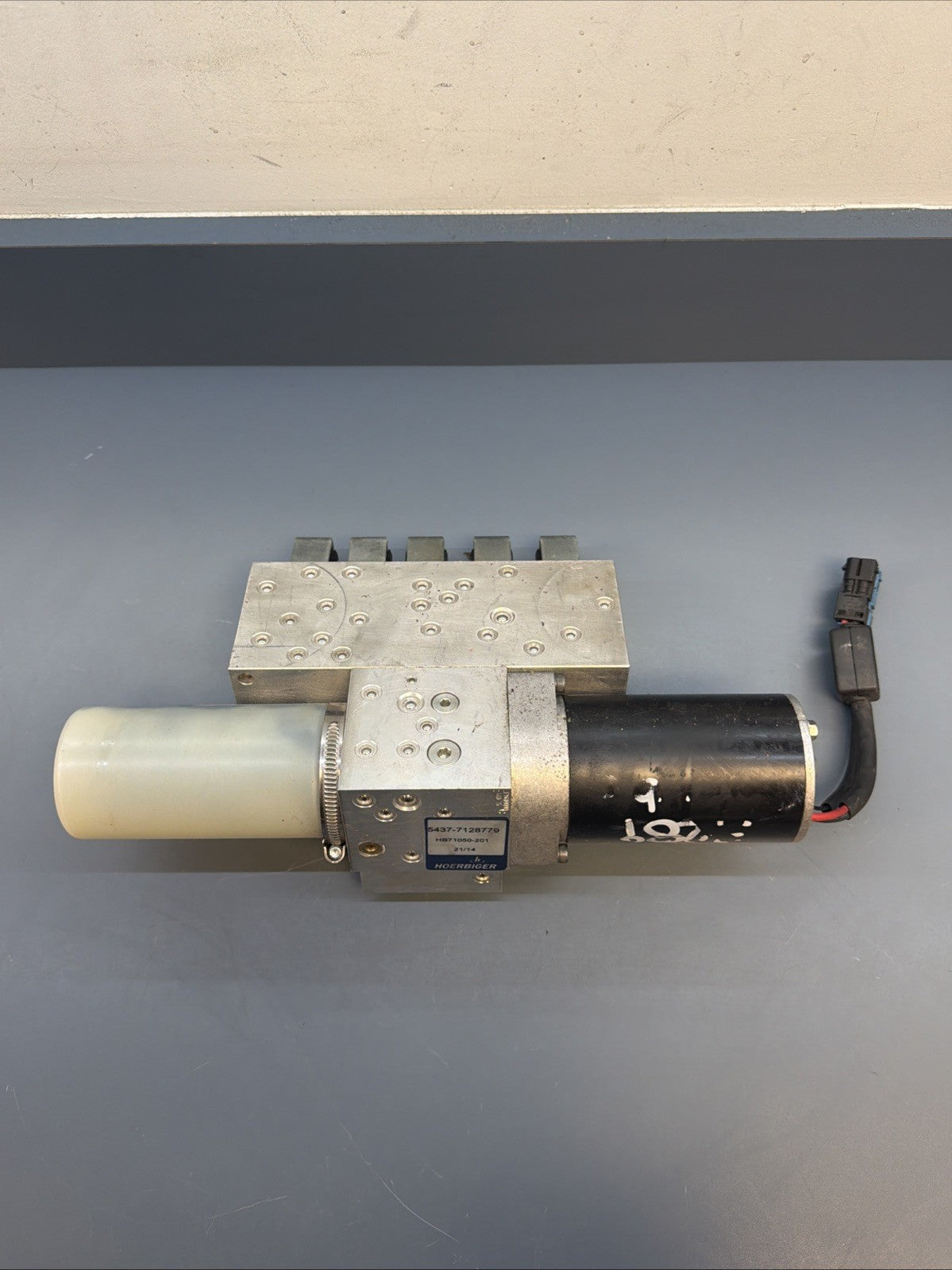07-13 OEM BMW E93 M3 335 Convertible Hardtop Roof Pump Hydraulic Motor 7128779