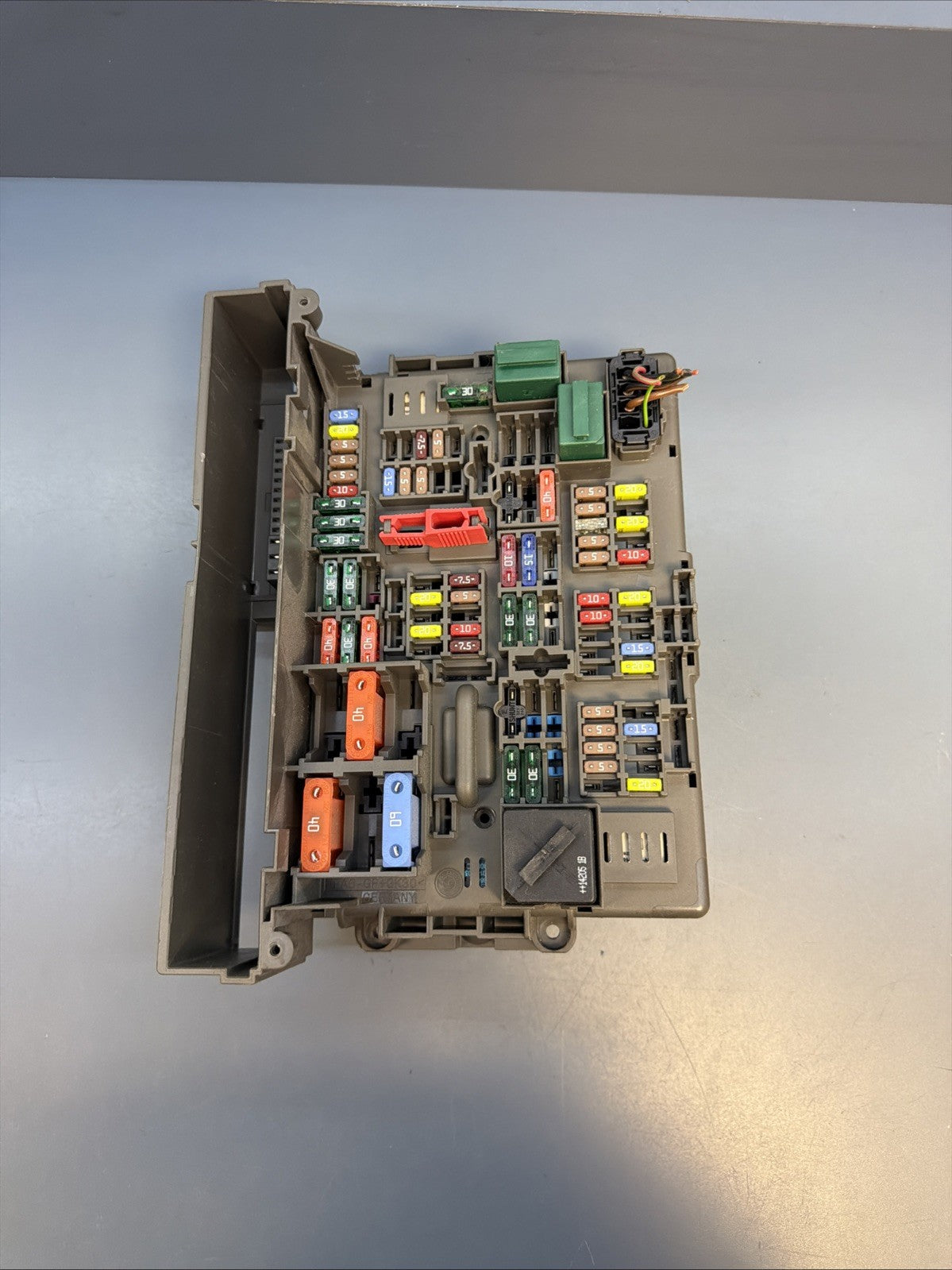 BMW 1 3 X1 Series E90 E91 E84 E87 Fuse Box Front Power Distribution 9119444