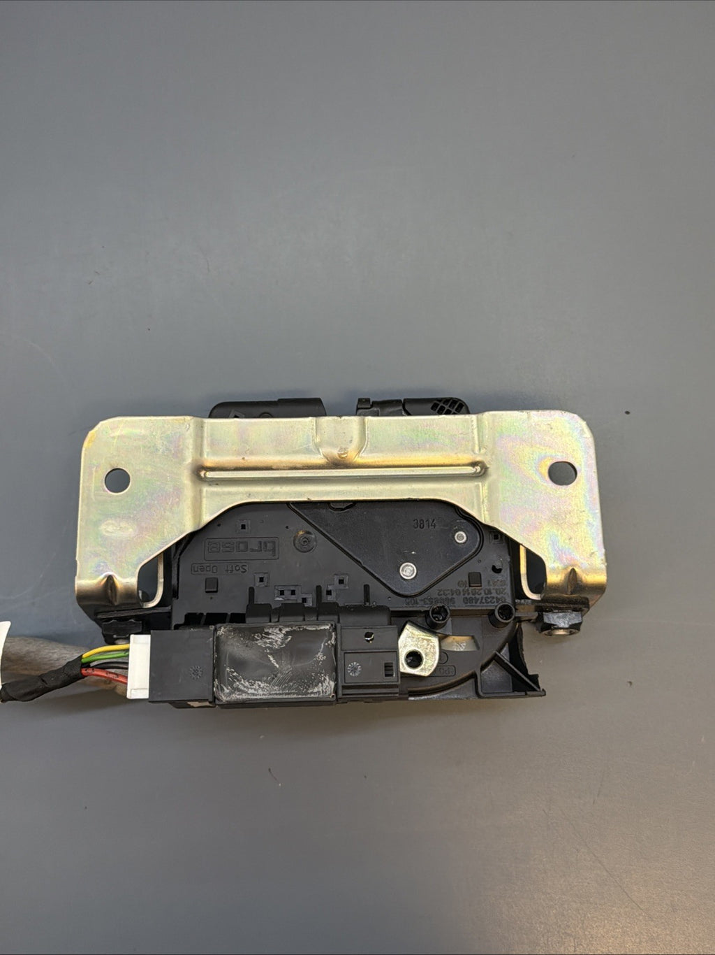 12-18 BMW F30 F32 F10 F34 Rear Trunk Lid Lock Latch Release Actuator 163672-10