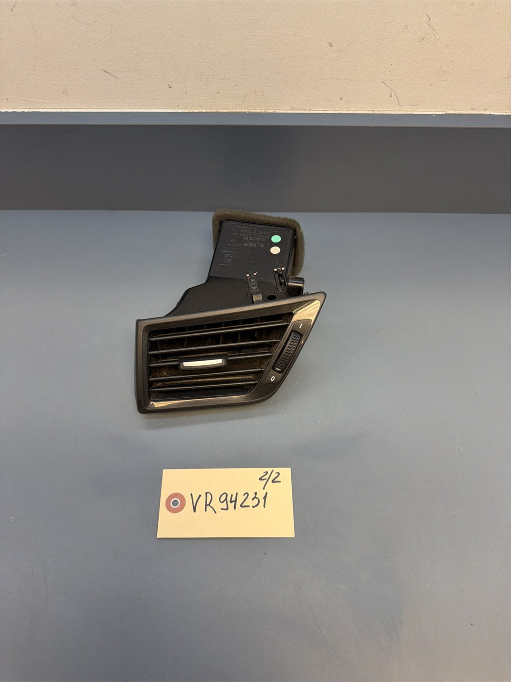 12-15 BMW X1 E84 Left Driver Dash Air Vent Airvent Assembly OEM 9258362