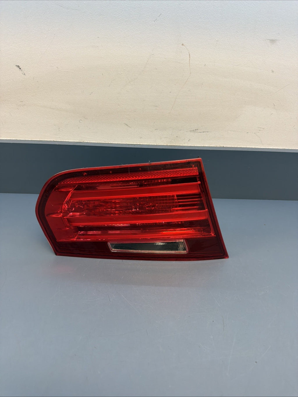 2012 - 2015 BMW F30 3-SERIES REAR INNER LEFT LED TAIL LIGHT LAMP 63217259915 OEM