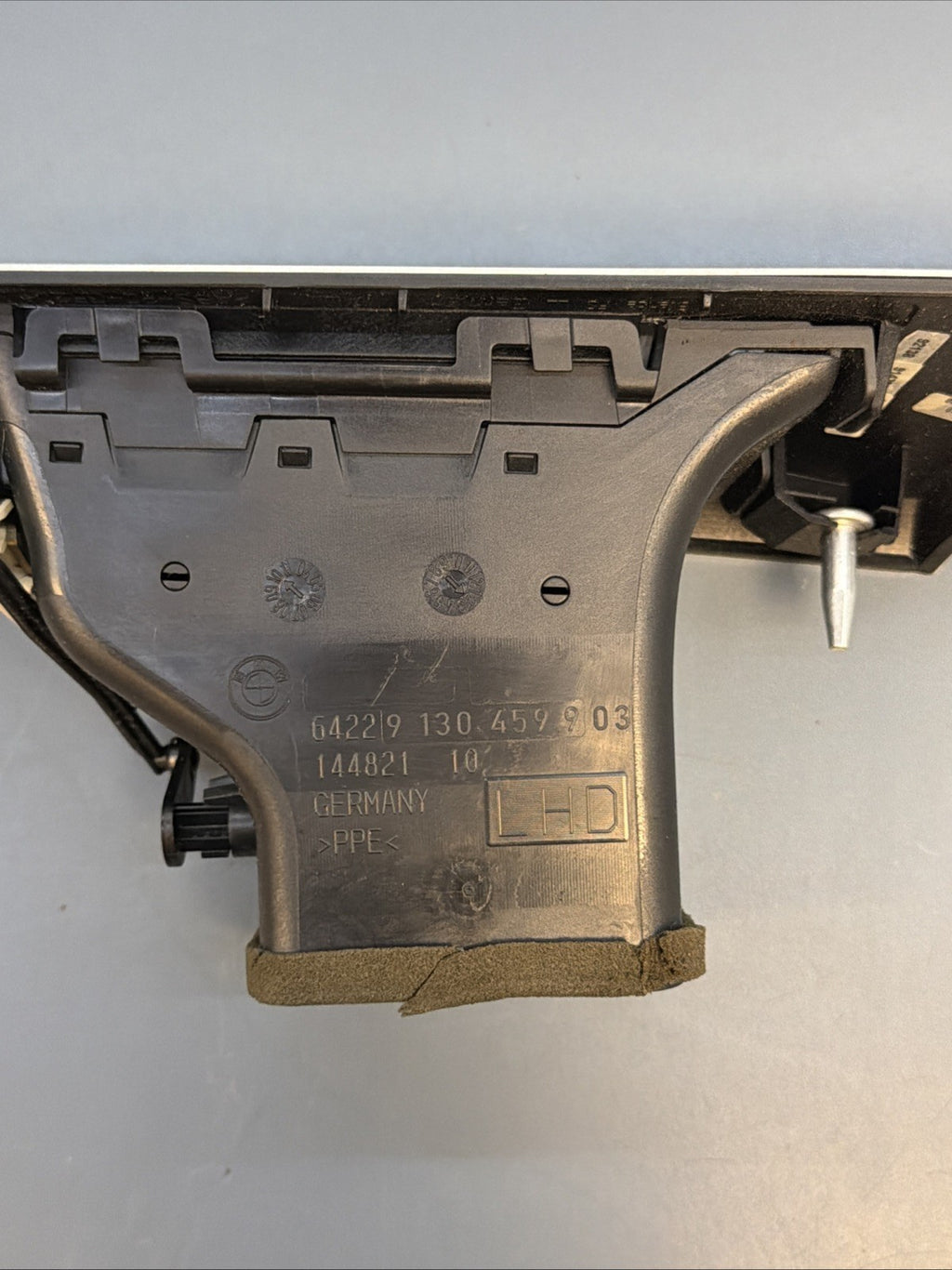 06-13 OEM BMW E90 E92 E93 335 328 Left Driver Side Dash Air Vent SILVER 9130461