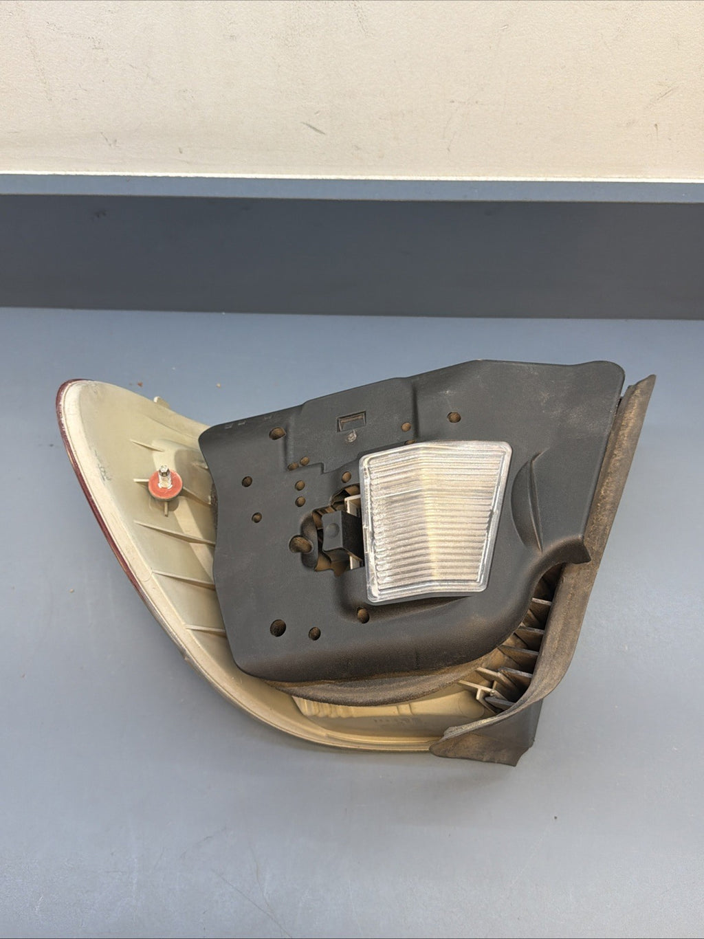 OEM BMW COUPE E46 325CI 330CI LEFT DRIVER LIGHT 63218383825 / 7503179